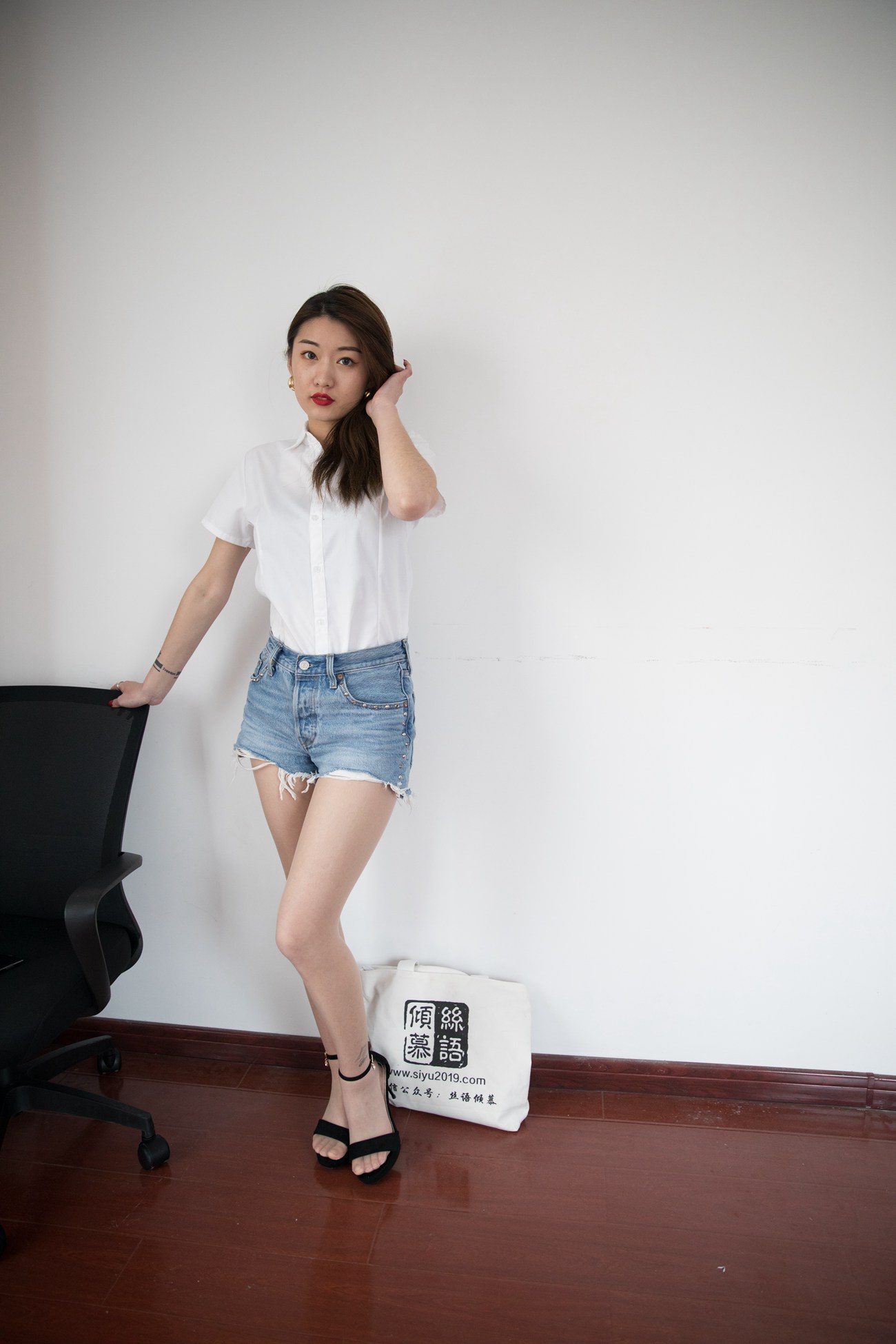 图片[68]-物恋传媒 NO.367 言言-暮色红酒[143PG] – 速更版-美库