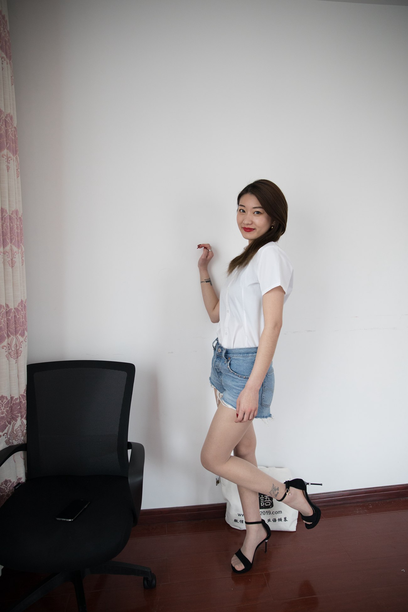 图片[86]-物恋传媒 NO.367 言言-暮色红酒[143PG] – 速更版-美库