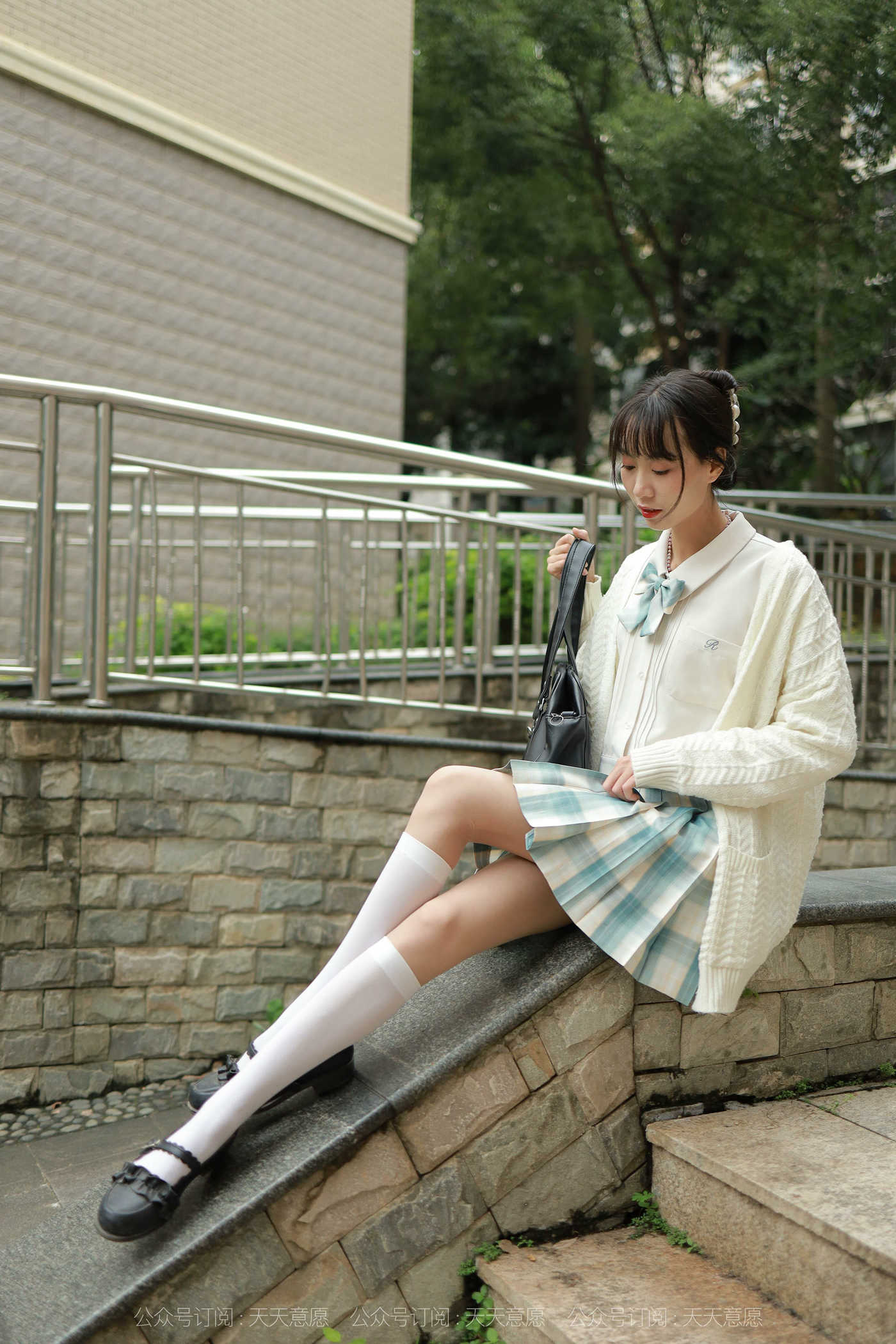 图片[28]-[IESS异思趣向] 2021.11.02 丝享家963：团团《长腿JK装》[94P] – 速更版-美库