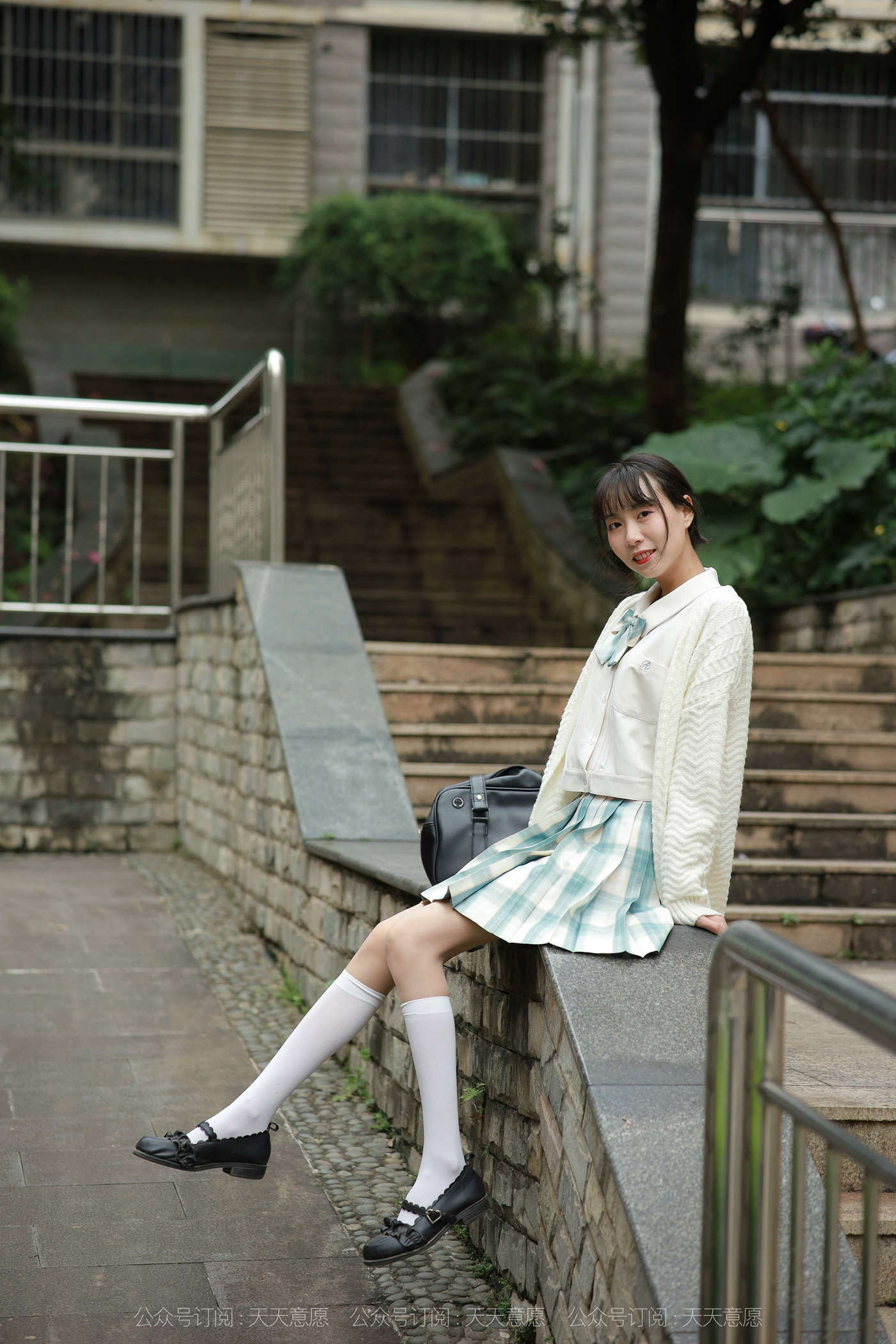 图片[53]-[IESS异思趣向] 2021.11.02 丝享家963：团团《长腿JK装》[94P] – 速更版-美库