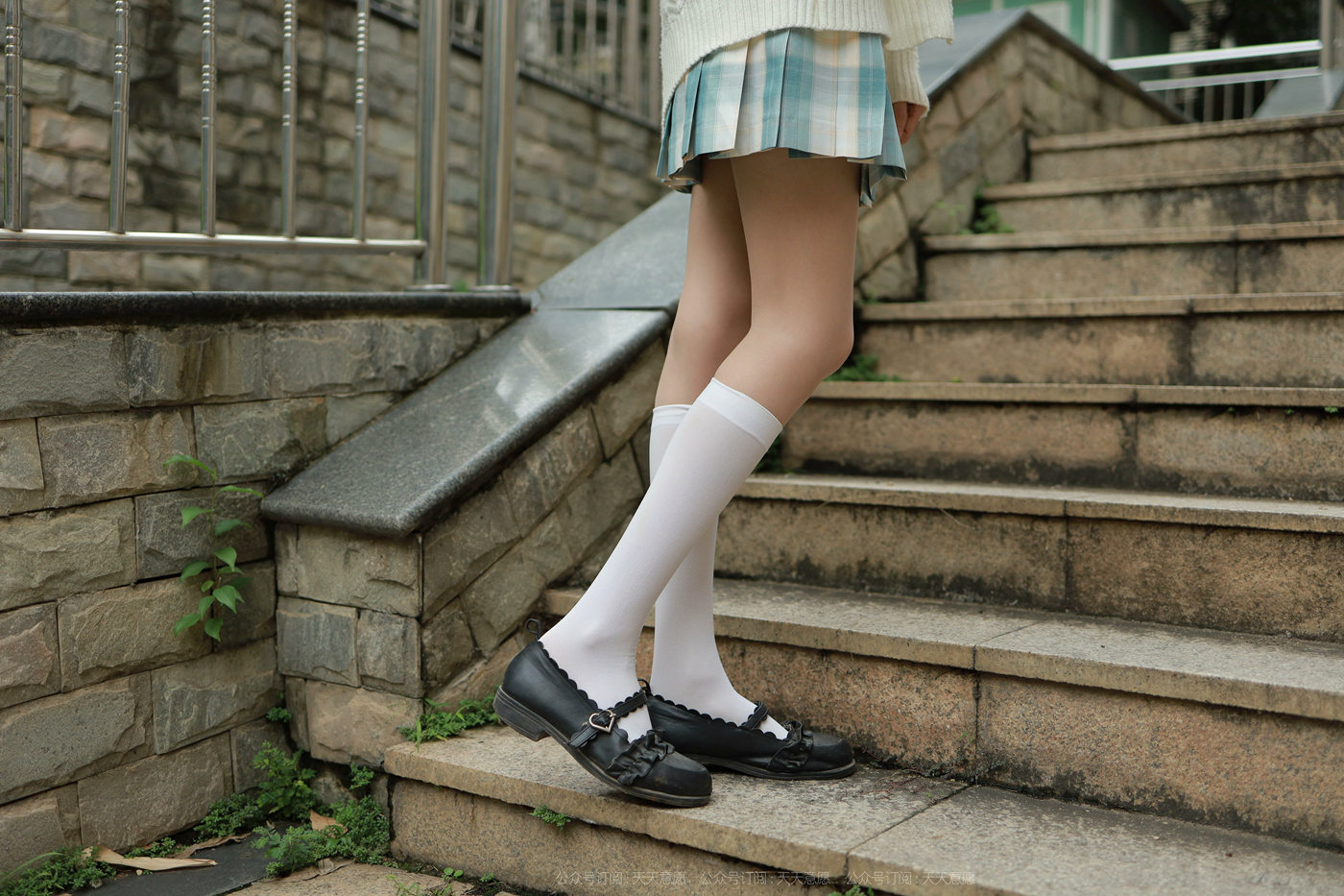 图片[93]-[IESS异思趣向] 2021.11.02 丝享家963：团团《长腿JK装》[94P] – 速更版-美库