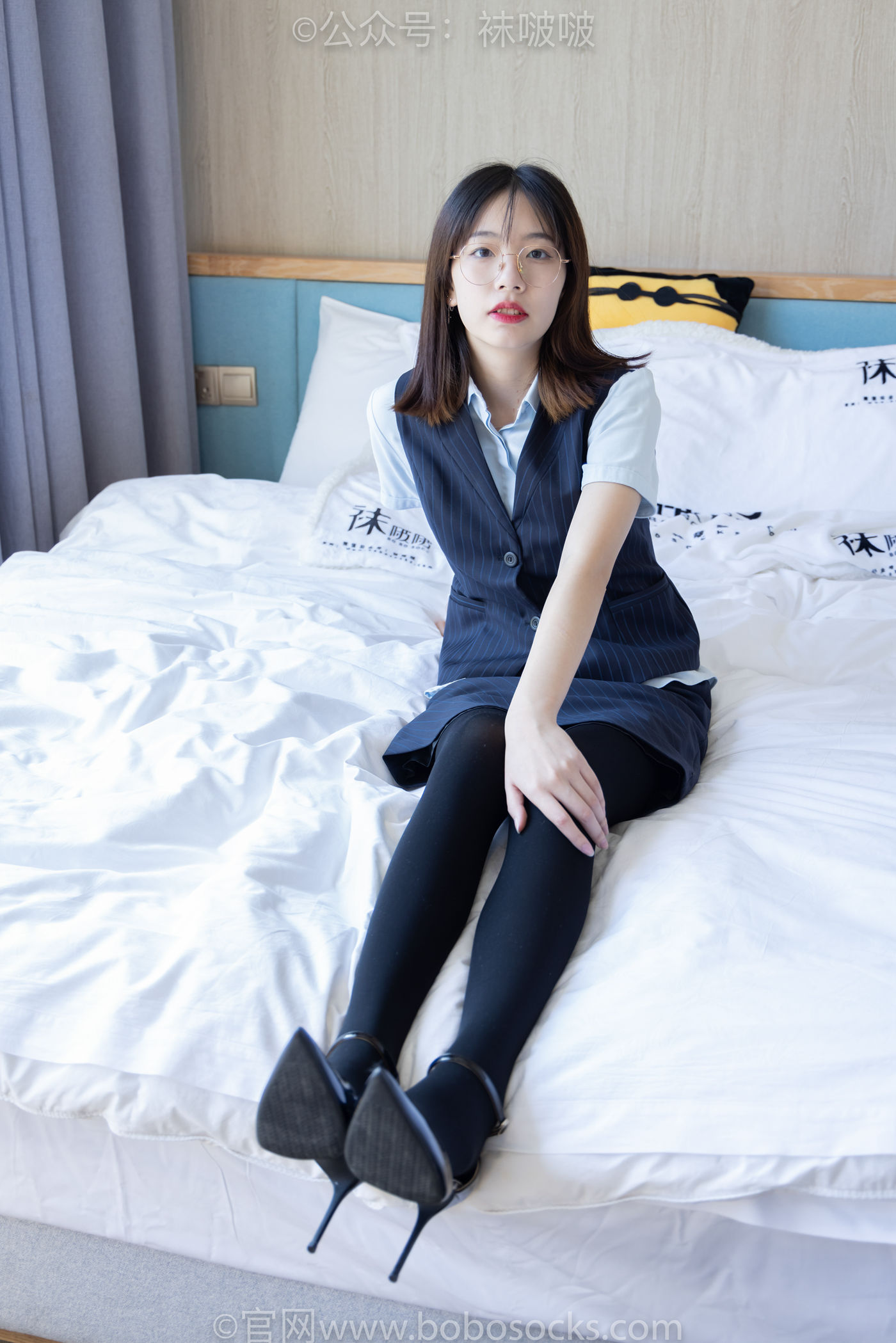 图片[16]-[BoBoSocks袜啵啵]NO.038 小甜豆-建行行服、高跟鞋、厚黑丝[131P] – 速更版-美库