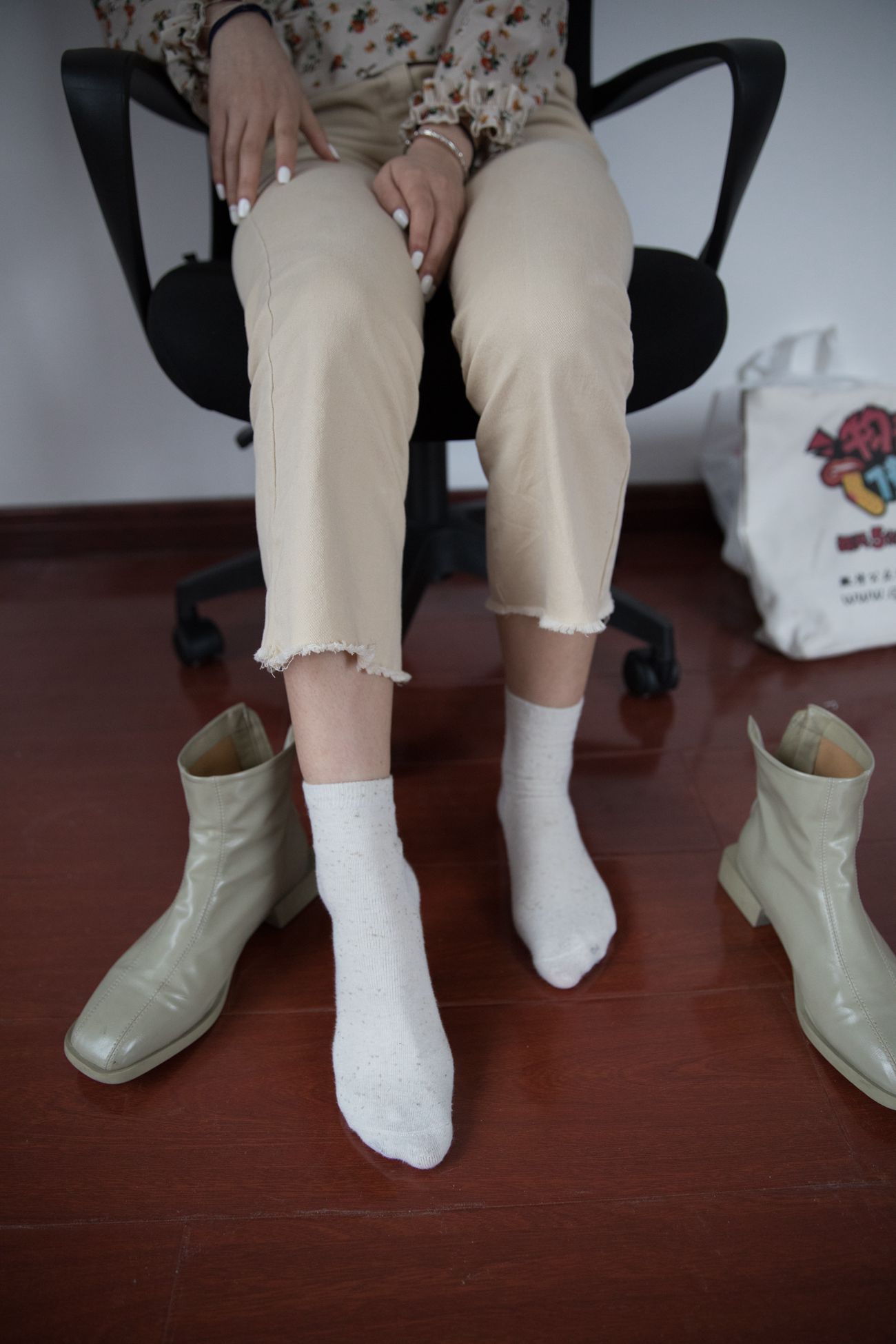 图片[97]-物恋传媒 No.375 媛媛-热带的风与想念 [162P] – 速更版-美库