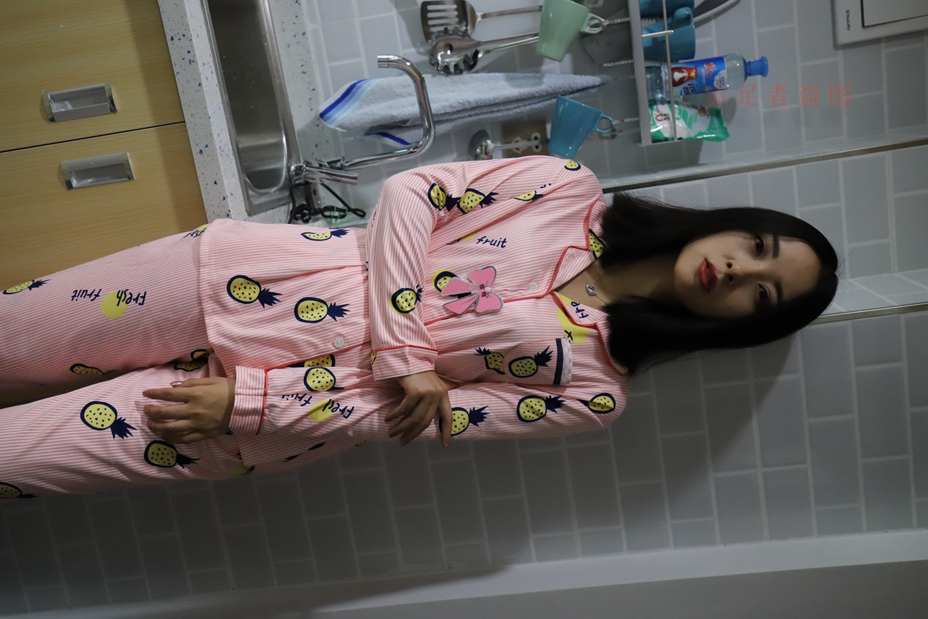 图片[11]-大西瓜爱牙膏-2018 6月活动 模特2（二） 尝试搭讪 短丝+船袜 [252P] – 速更版-美库