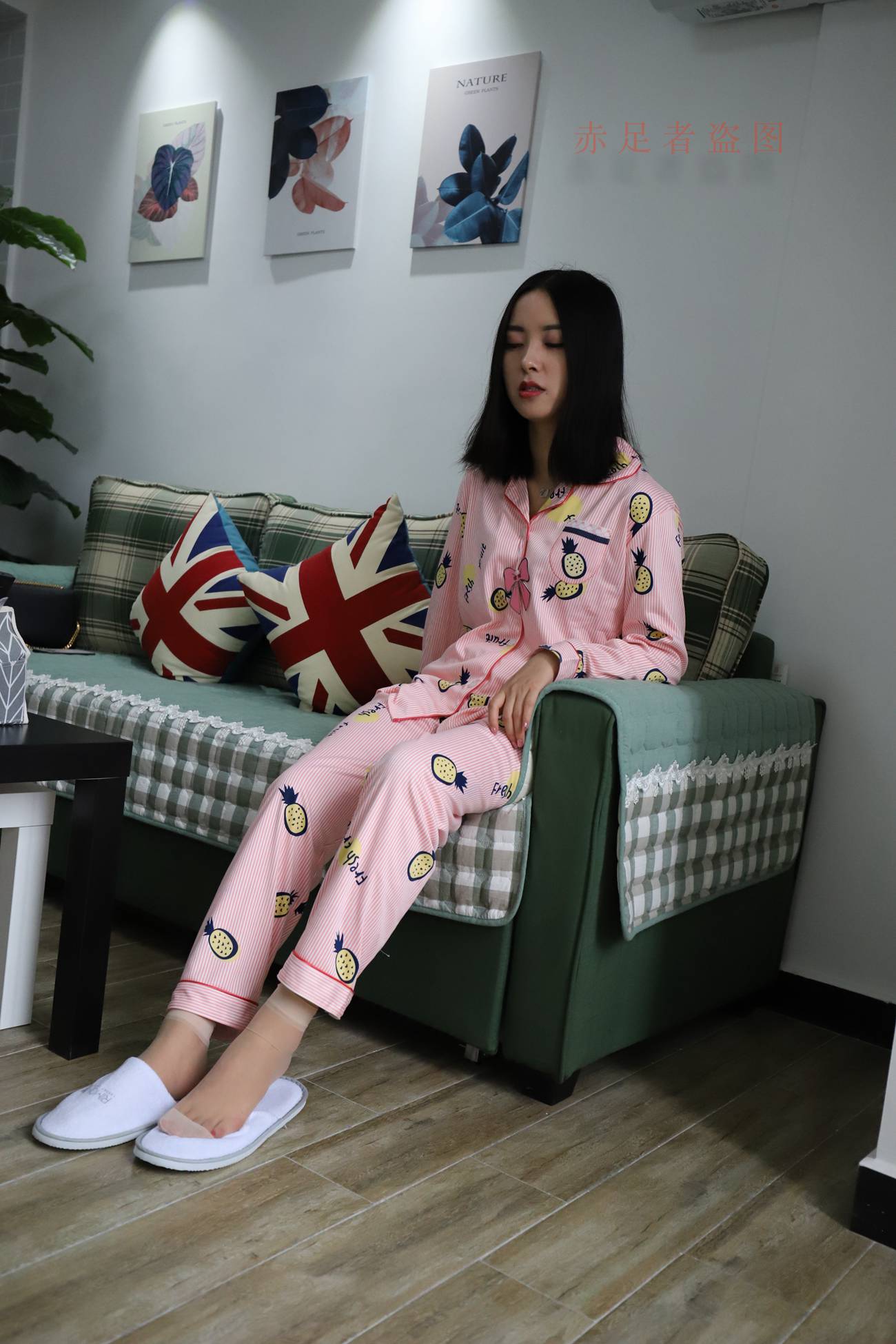 图片[23]-大西瓜爱牙膏-2018 6月活动 模特2（二） 尝试搭讪 短丝+船袜 [252P] – 速更版-美库