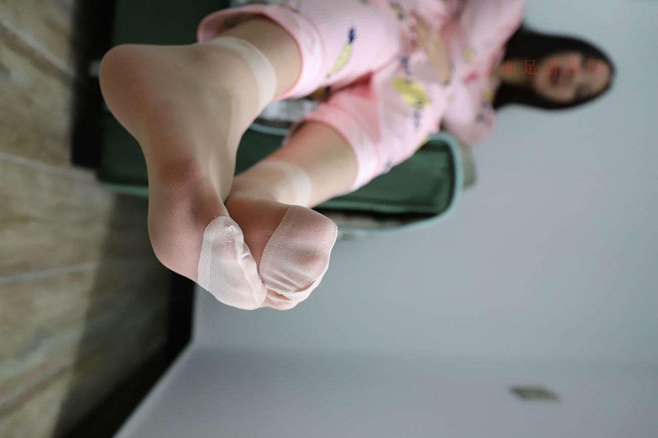 图片[57]-大西瓜爱牙膏-2018 6月活动 模特2（二） 尝试搭讪 短丝+船袜 [252P] – 速更版-美库