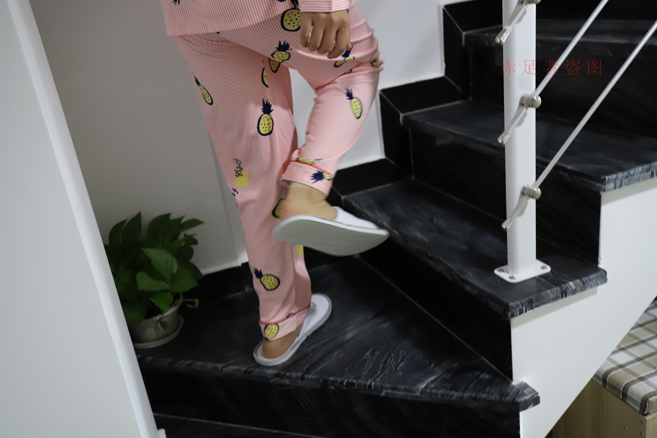 图片[88]-大西瓜爱牙膏-2018 6月活动 模特2（二） 尝试搭讪 短丝+船袜 [252P] – 速更版-美库