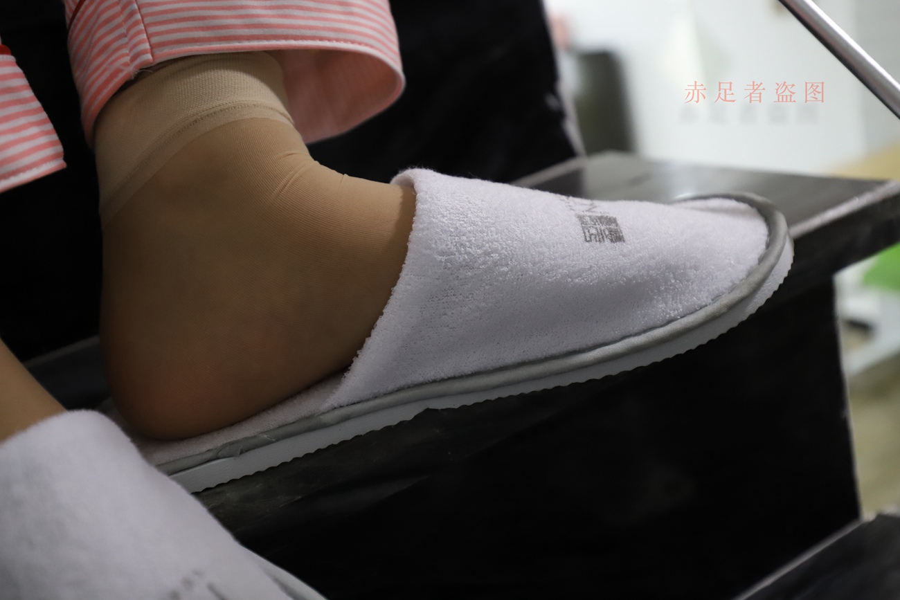 图片[92]-大西瓜爱牙膏-2018 6月活动 模特2（二） 尝试搭讪 短丝+船袜 [252P] – 速更版-美库