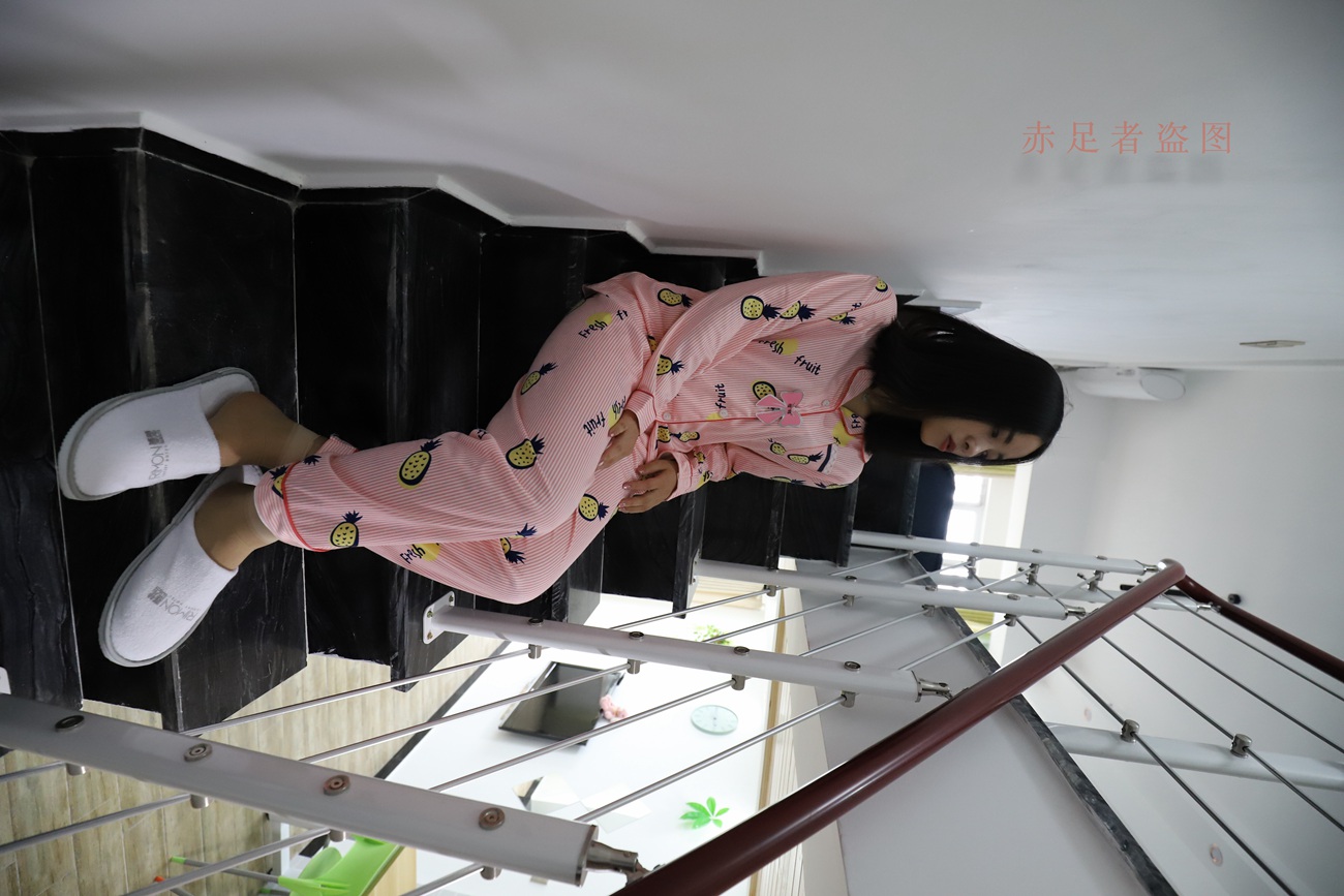 图片[94]-大西瓜爱牙膏-2018 6月活动 模特2（二） 尝试搭讪 短丝+船袜 [252P] – 速更版-美库