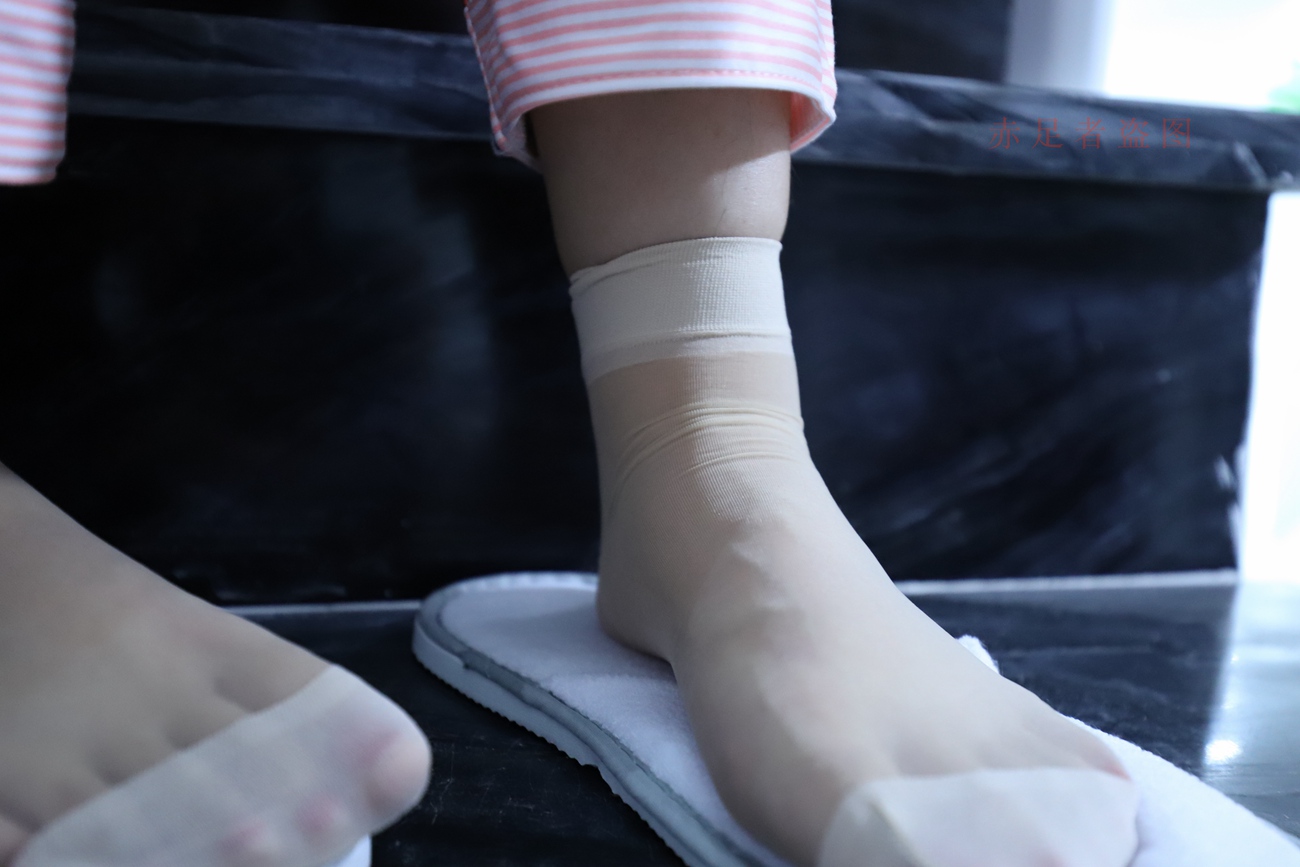 图片[97]-大西瓜爱牙膏-2018 6月活动 模特2（二） 尝试搭讪 短丝+船袜 [252P] – 速更版-美库