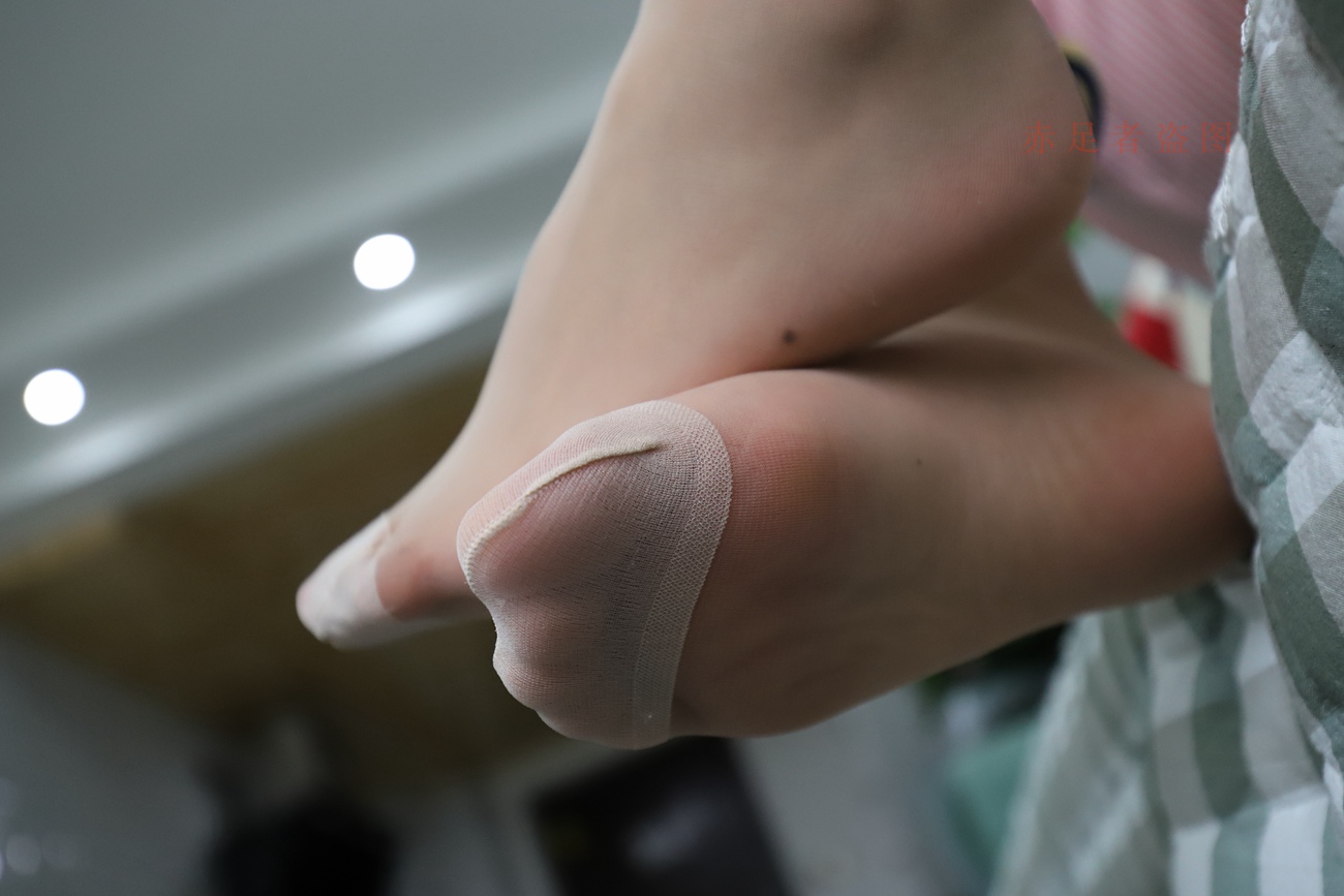 图片[124]-大西瓜爱牙膏-2018 6月活动 模特2（二） 尝试搭讪 短丝+船袜 [252P] – 速更版-美库