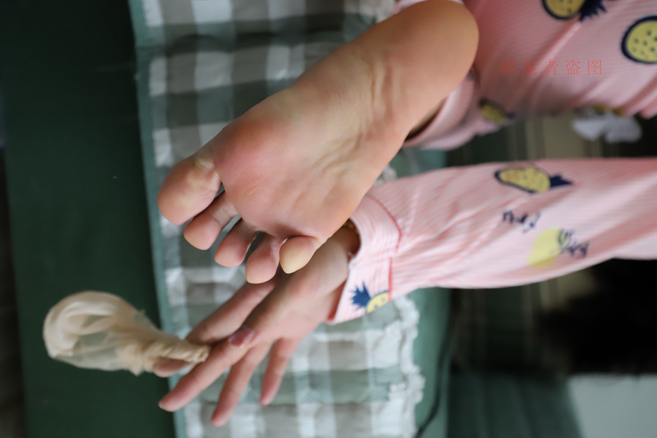 图片[138]-大西瓜爱牙膏-2018 6月活动 模特2（二） 尝试搭讪 短丝+船袜 [252P] – 速更版-美库