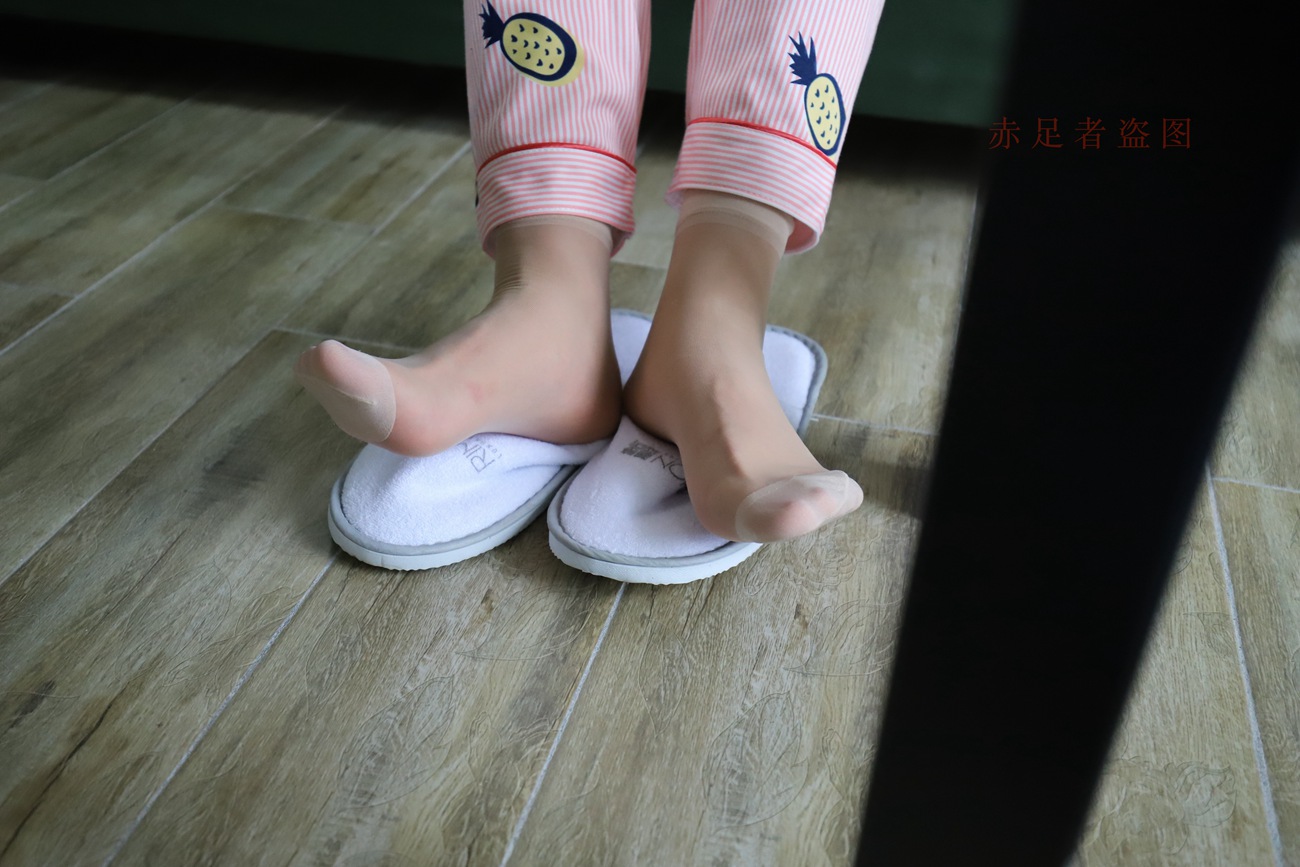 图片[164]-大西瓜爱牙膏-2018 6月活动 模特2（二） 尝试搭讪 短丝+船袜 [252P] – 速更版-美库