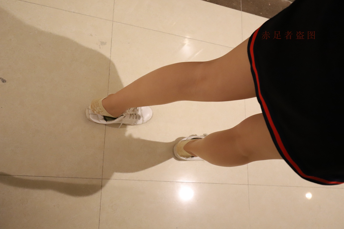 图片[188]-大西瓜爱牙膏-2018 6月活动 模特2（二） 尝试搭讪 短丝+船袜 [252P] – 速更版-美库