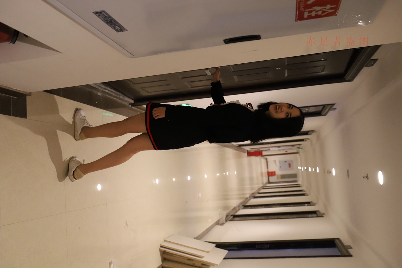 图片[189]-大西瓜爱牙膏-2018 6月活动 模特2（二） 尝试搭讪 短丝+船袜 [252P] – 速更版-美库