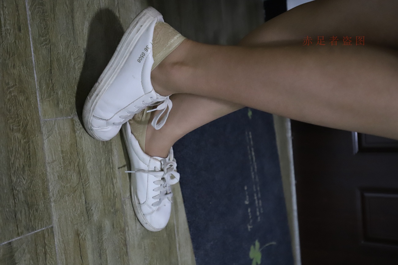 图片[202]-大西瓜爱牙膏-2018 6月活动 模特2（二） 尝试搭讪 短丝+船袜 [252P] – 速更版-美库