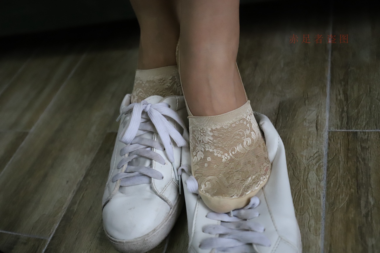 图片[215]-大西瓜爱牙膏-2018 6月活动 模特2（二） 尝试搭讪 短丝+船袜 [252P] – 速更版-美库