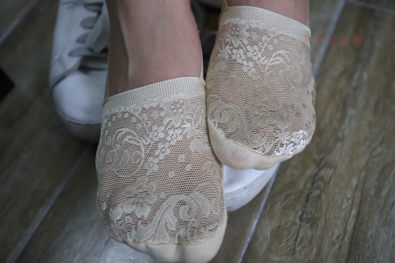 图片[223]-大西瓜爱牙膏-2018 6月活动 模特2（二） 尝试搭讪 短丝+船袜 [252P] – 速更版-美库