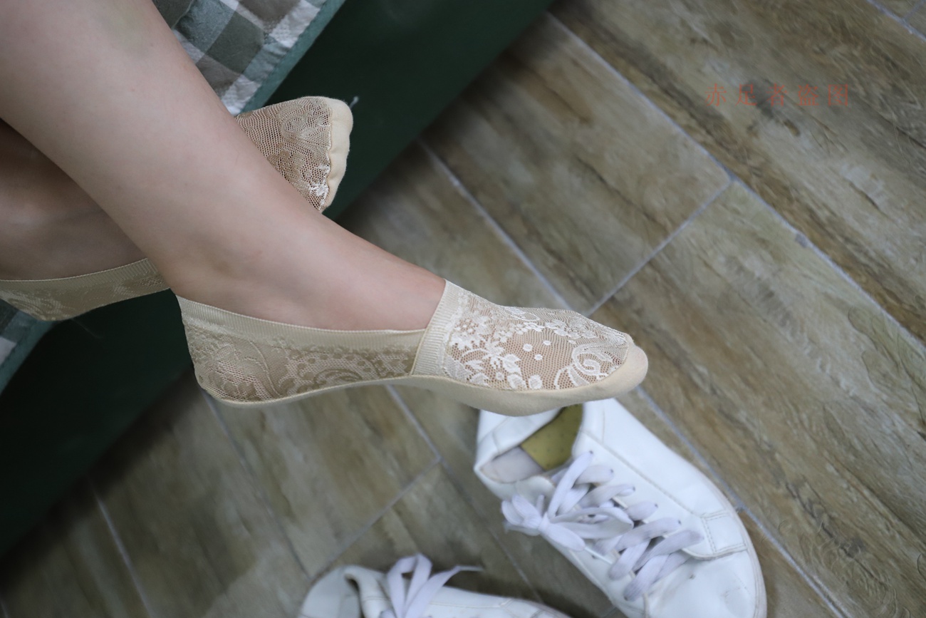 图片[228]-大西瓜爱牙膏-2018 6月活动 模特2（二） 尝试搭讪 短丝+船袜 [252P] – 速更版-美库