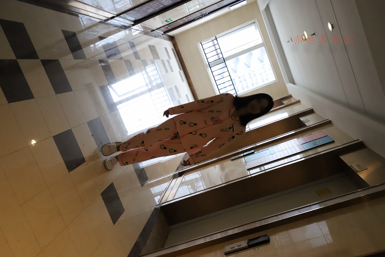 图片[242]-大西瓜爱牙膏-2018 6月活动 模特2（二） 尝试搭讪 短丝+船袜 [252P] – 速更版-美库