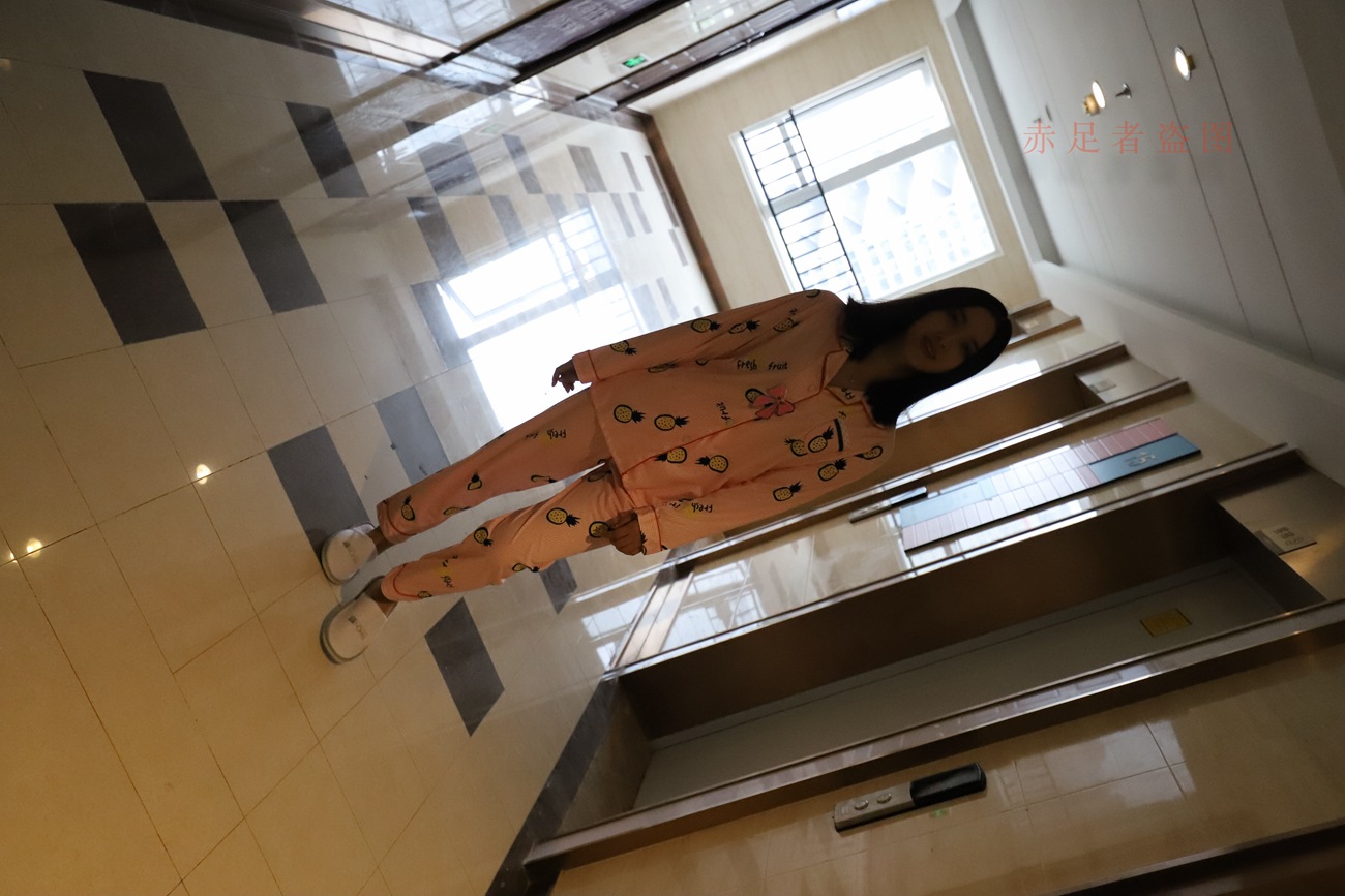 图片[243]-大西瓜爱牙膏-2018 6月活动 模特2（二） 尝试搭讪 短丝+船袜 [252P] – 速更版-美库