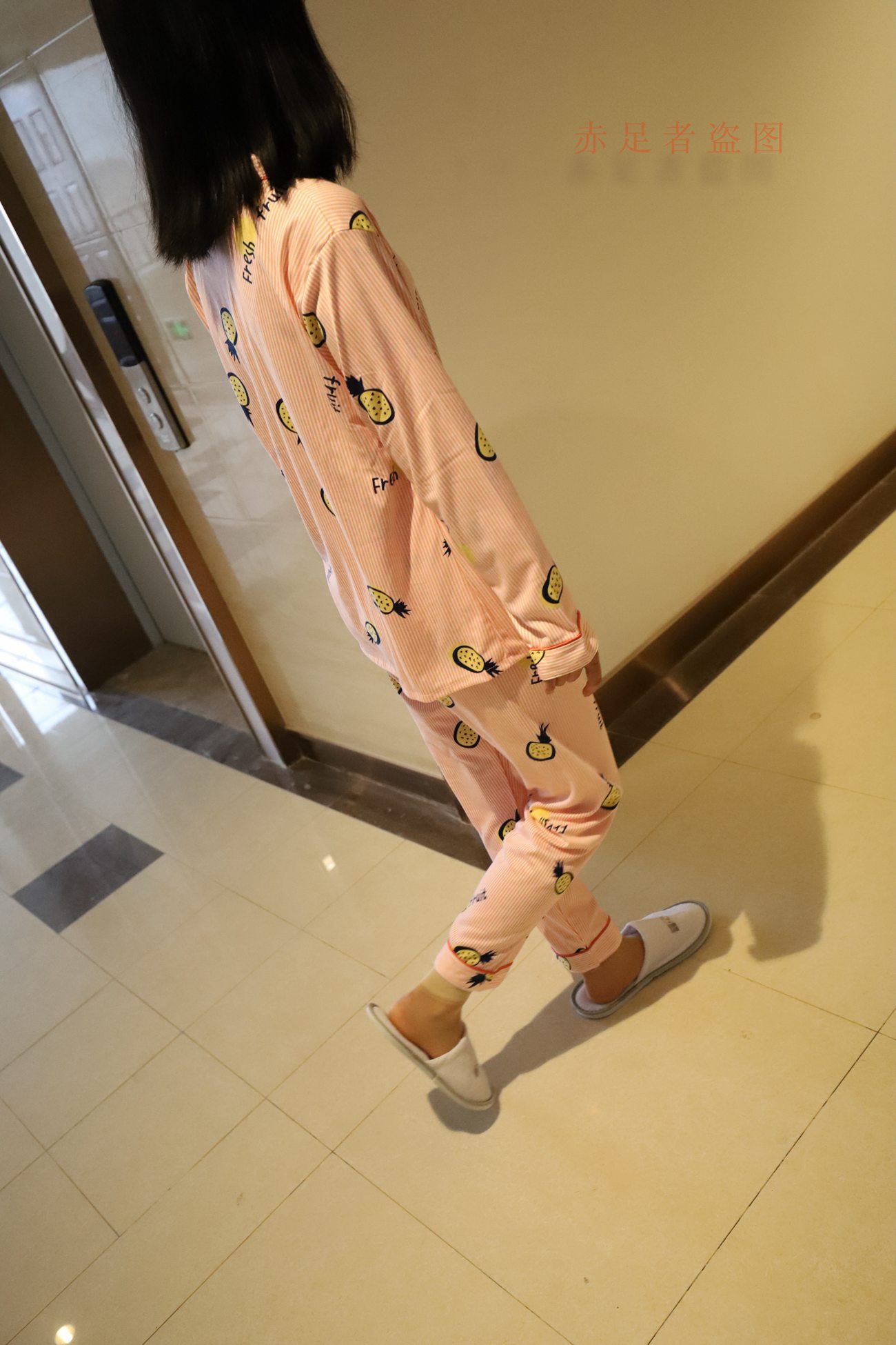 图片[244]-大西瓜爱牙膏-2018 6月活动 模特2（二） 尝试搭讪 短丝+船袜 [252P] – 速更版-美库