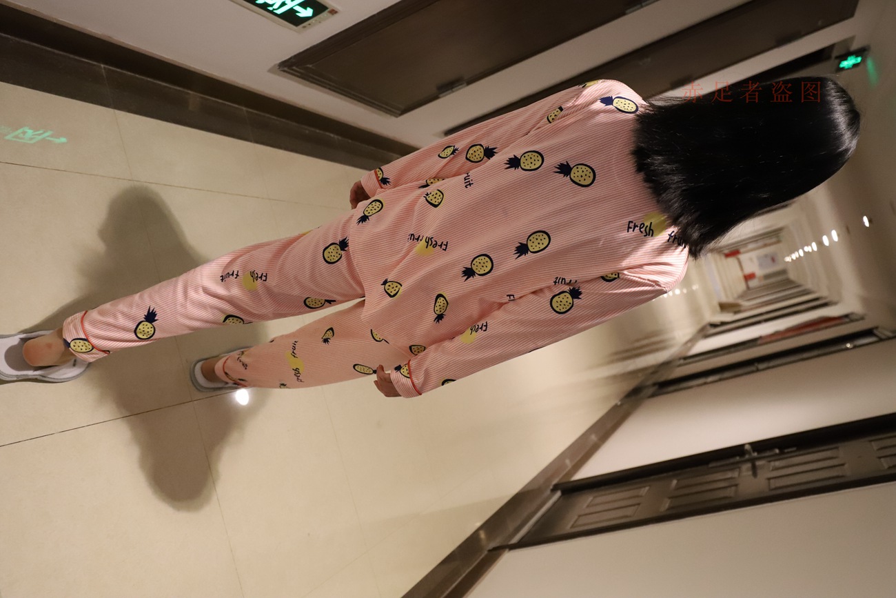 图片[247]-大西瓜爱牙膏-2018 6月活动 模特2（二） 尝试搭讪 短丝+船袜 [252P] – 速更版-美库