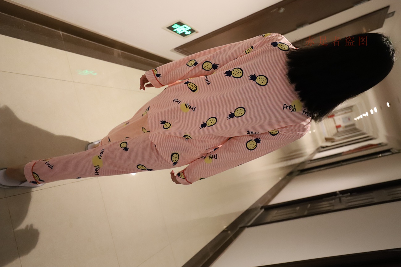 图片[246]-大西瓜爱牙膏-2018 6月活动 模特2（二） 尝试搭讪 短丝+船袜 [252P] – 速更版-美库