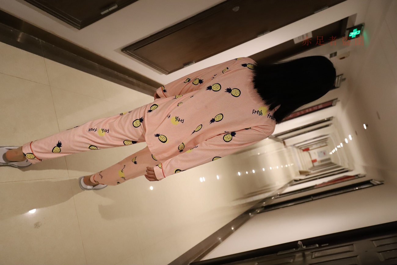 图片[249]-大西瓜爱牙膏-2018 6月活动 模特2（二） 尝试搭讪 短丝+船袜 [252P] – 速更版-美库