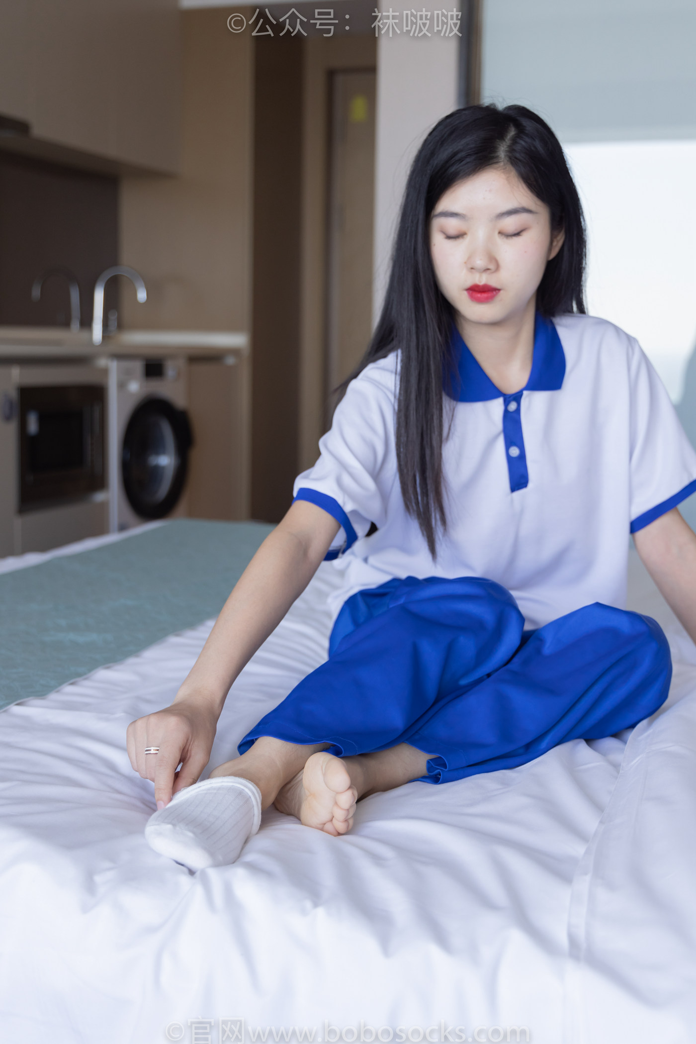 图片[97]-[BoBoSocks袜啵啵]NO.039 小奶熊-校服、vans帆布鞋、短白棉袜、裸足[154P] – 速更版-美库