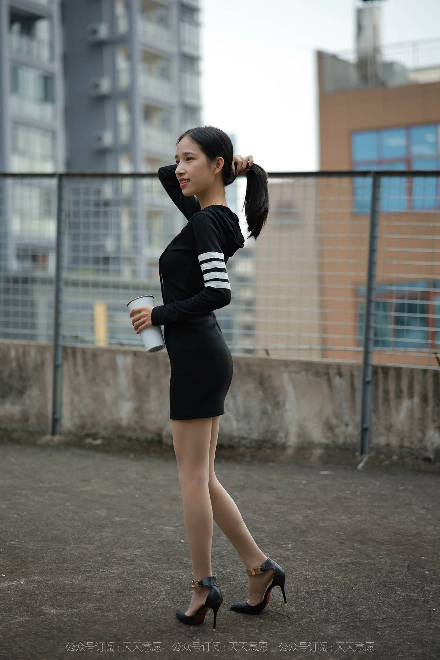 图片[48]-[IESS异思趣向] 2021.11.06 丝享家967：美子《天台大长腿》[77P] – 速更版-美库