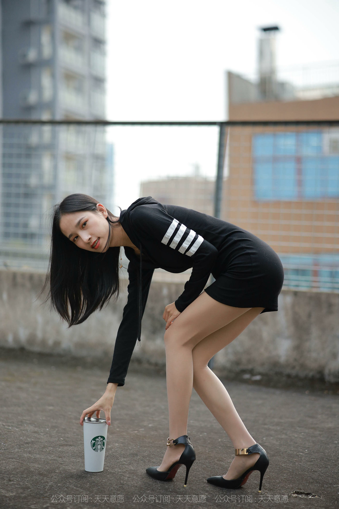 图片[69]-[IESS异思趣向] 2021.11.06 丝享家967：美子《天台大长腿》[77P] – 速更版-美库