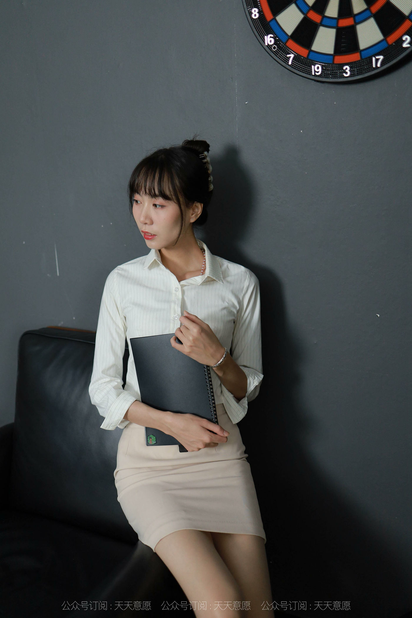 图片[59]-[IESS异思趣向] 2021.11.08 丝享家969：团团《迷人的金色波纹》[92P] – 速更版-美库