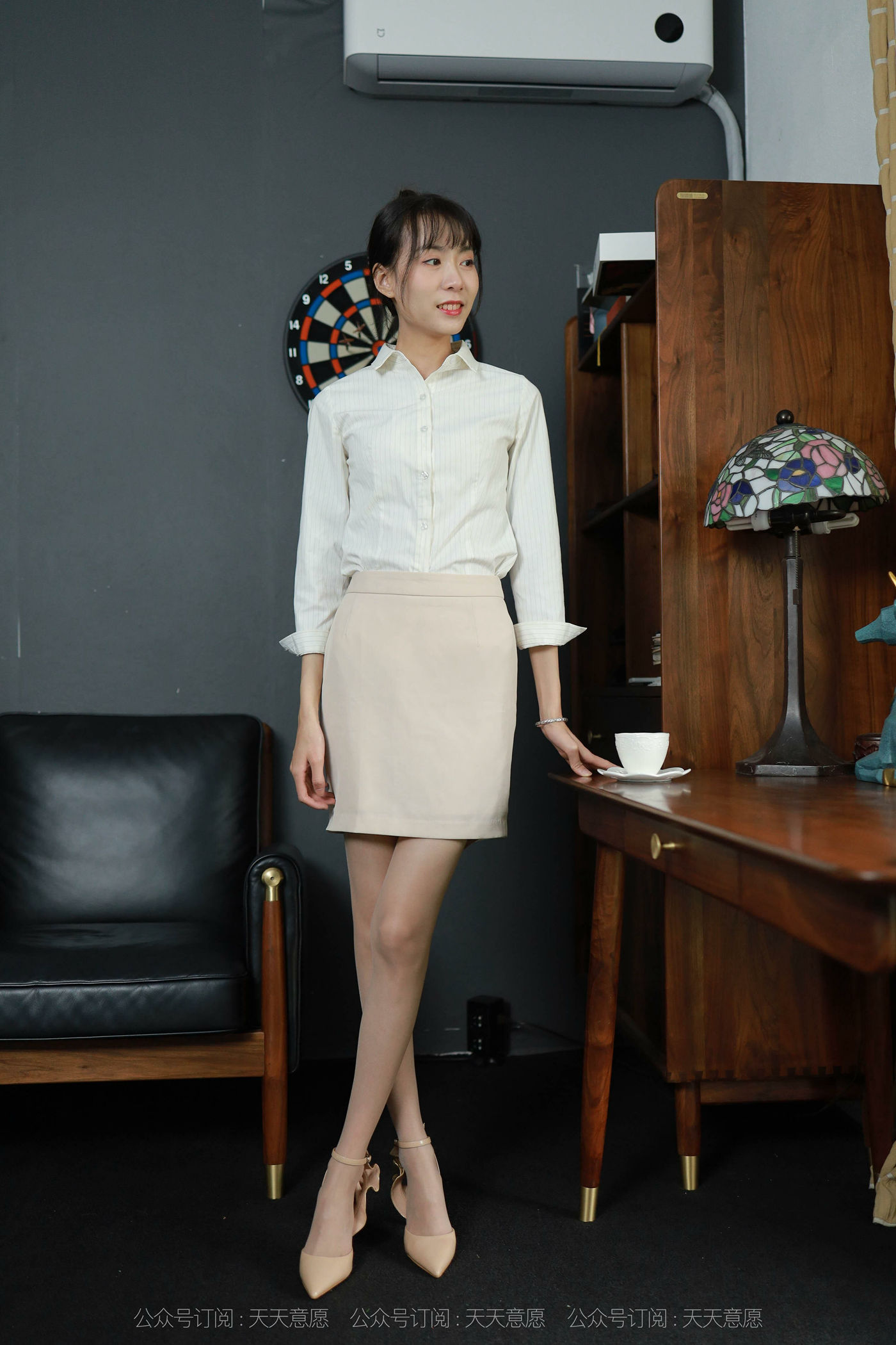 图片[90]-[IESS异思趣向] 2021.11.08 丝享家969：团团《迷人的金色波纹》[92P] – 速更版-美库