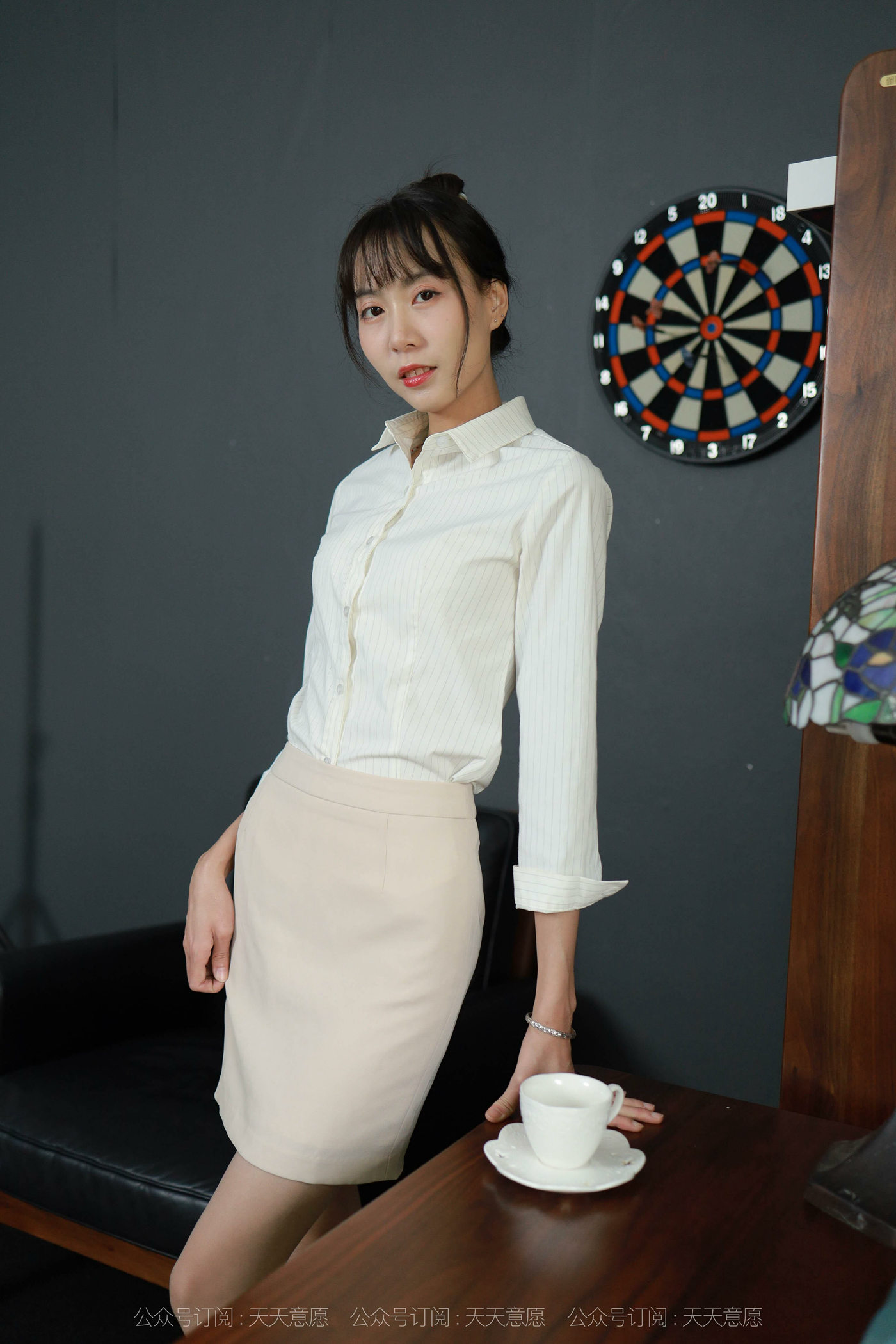 图片[93]-[IESS异思趣向] 2021.11.08 丝享家969：团团《迷人的金色波纹》[92P] – 速更版-美库