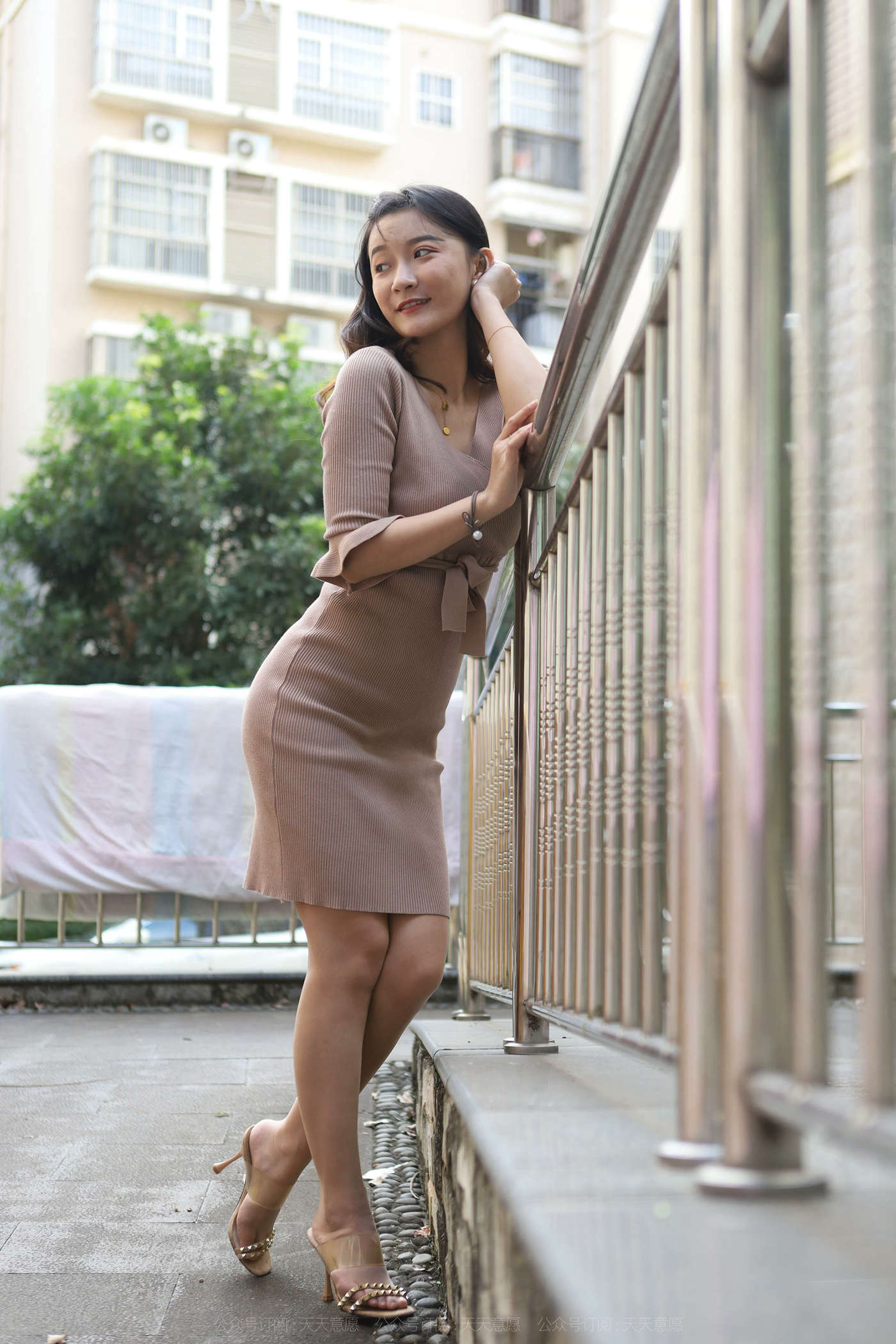 图片[20]-[IESS异思趣向] 2021.11.09 丝享家970：秋秋《美女阳光浴》[83P] – 速更版-美库