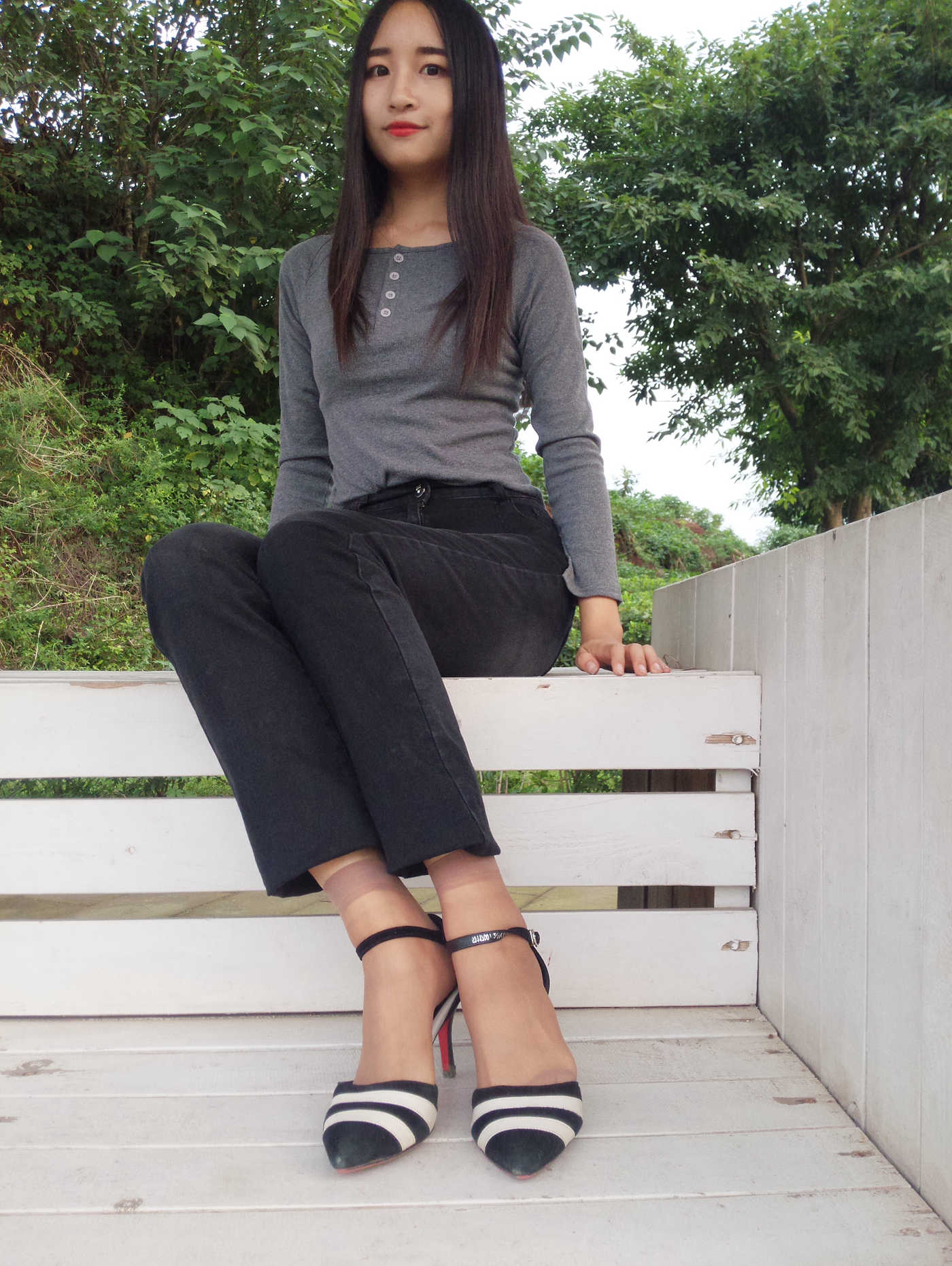 图片[15]-学妹校园寝室短丝系列040期 魏丹[193P] – 速更版-美库