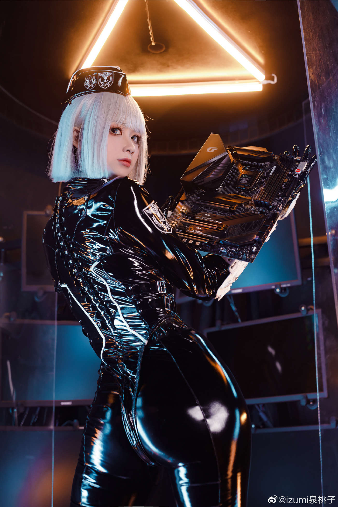 图片[20]-izumi泉桃子 – 帝国通讯官 [30P] – 速更版-美库