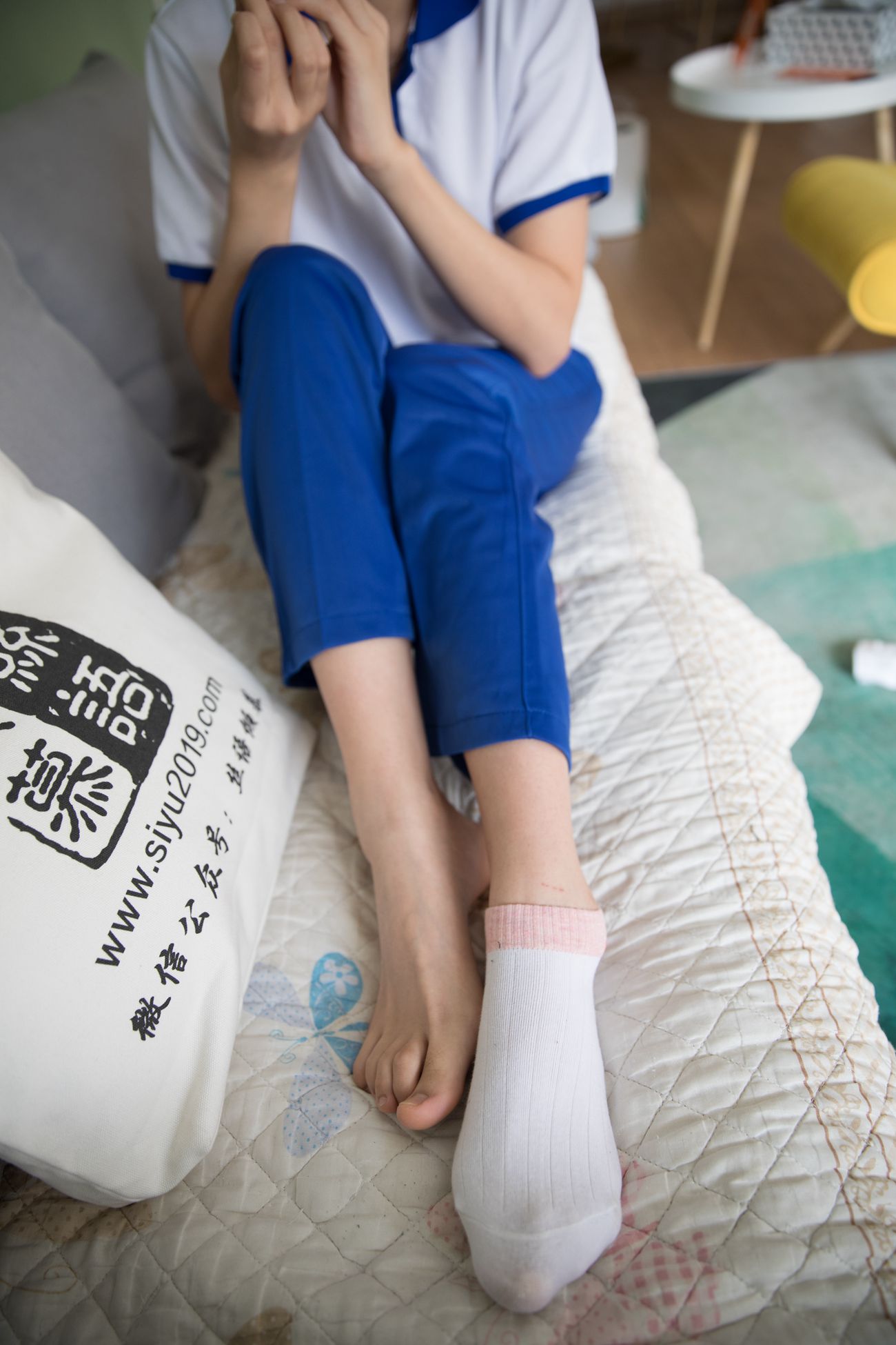 图片[127]-勿恋传媒 No.381 小飞-洱海的上关花 [156P] – 速更版-美库