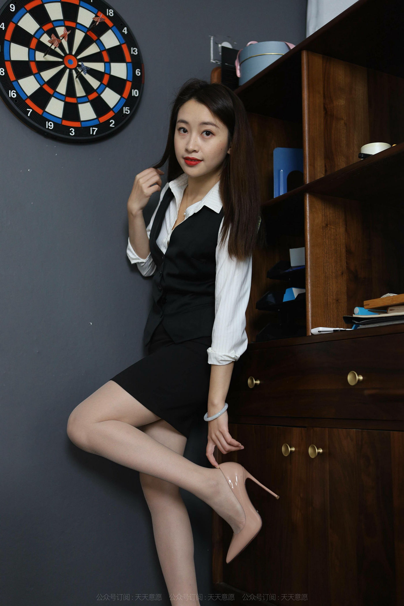 图片[44]-[IESS异思趣向]2021.11.12 丝享家972：小婕《周末陪你加班》[94P] – 速更版-美库