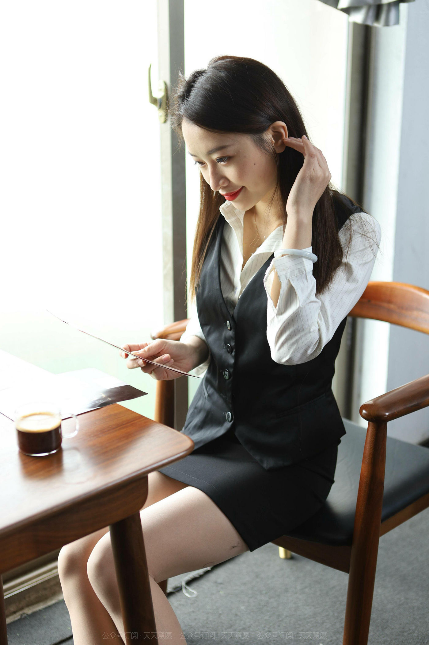 图片[95]-[IESS异思趣向]2021.11.12 丝享家972：小婕《周末陪你加班》[94P] – 速更版-美库