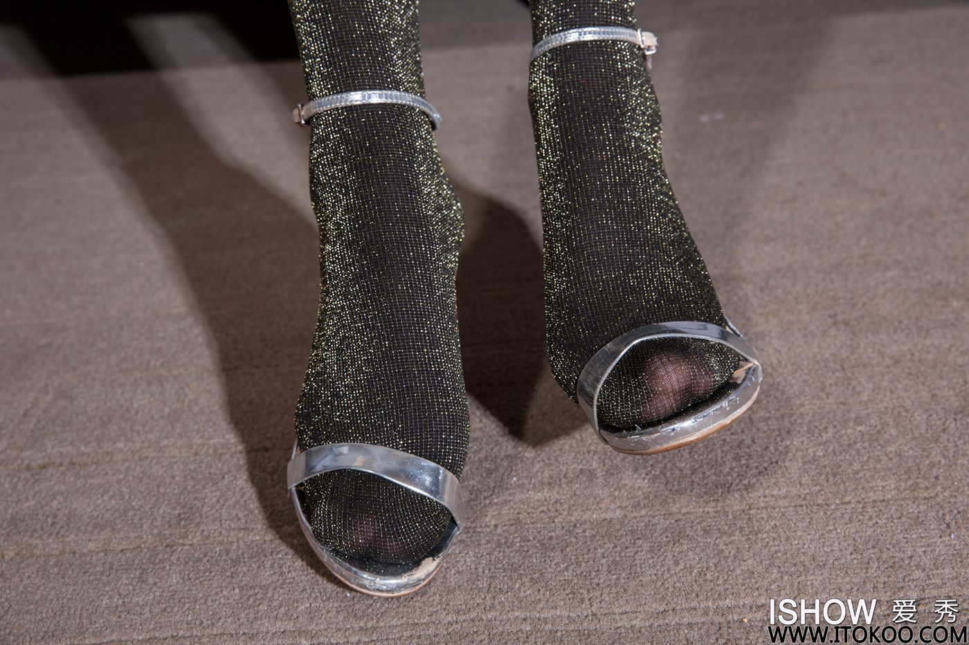 图片[20]-[ISHOW爱秀]2022.05.07 NO..312 王若伊Zoe[30+1P] – 速更版-美库