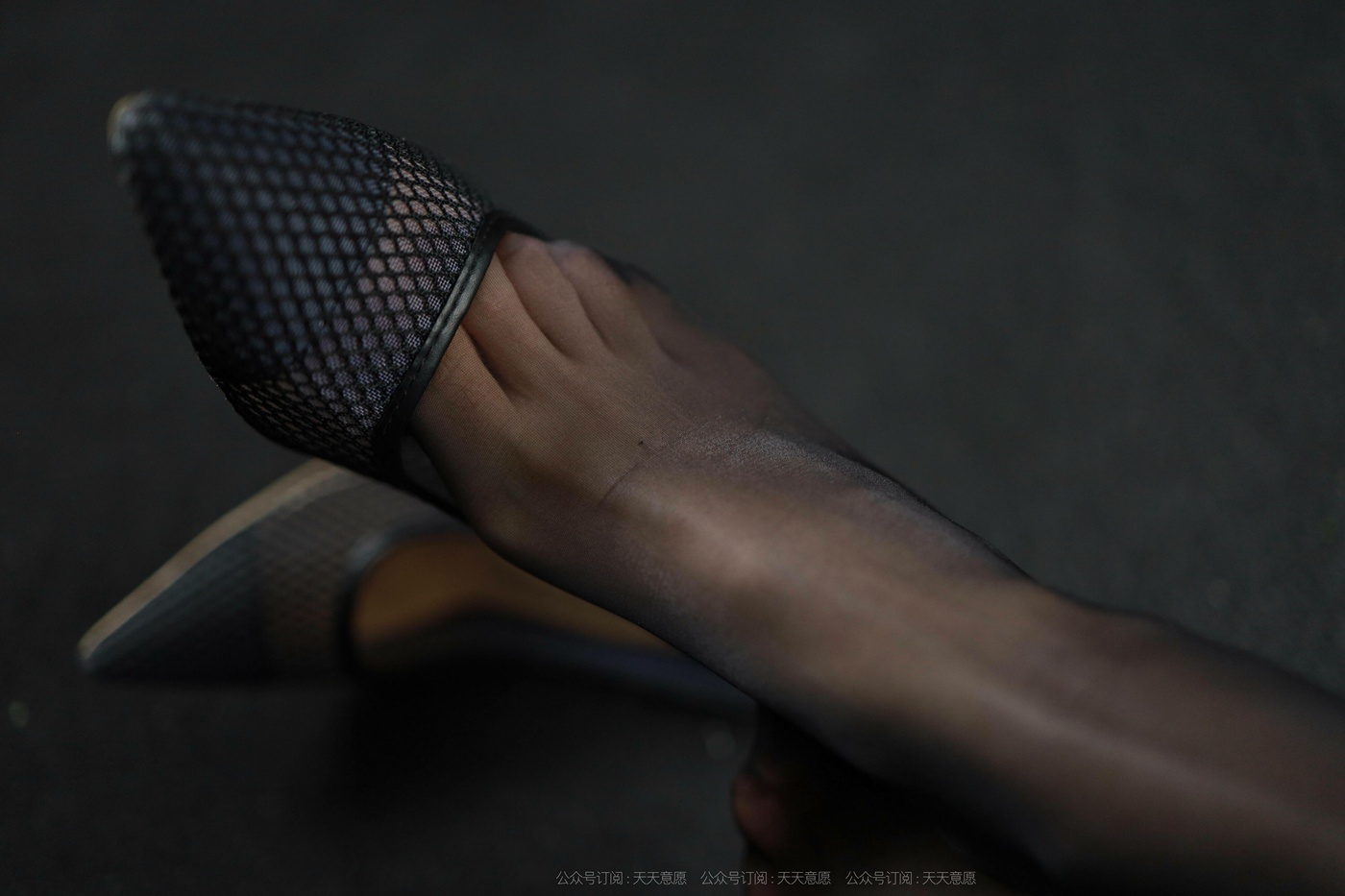 图片[21]-[IESS异思趣向]2021.11.14 丝享家974：团团《长腿打字员》[99P] – 速更版-美库