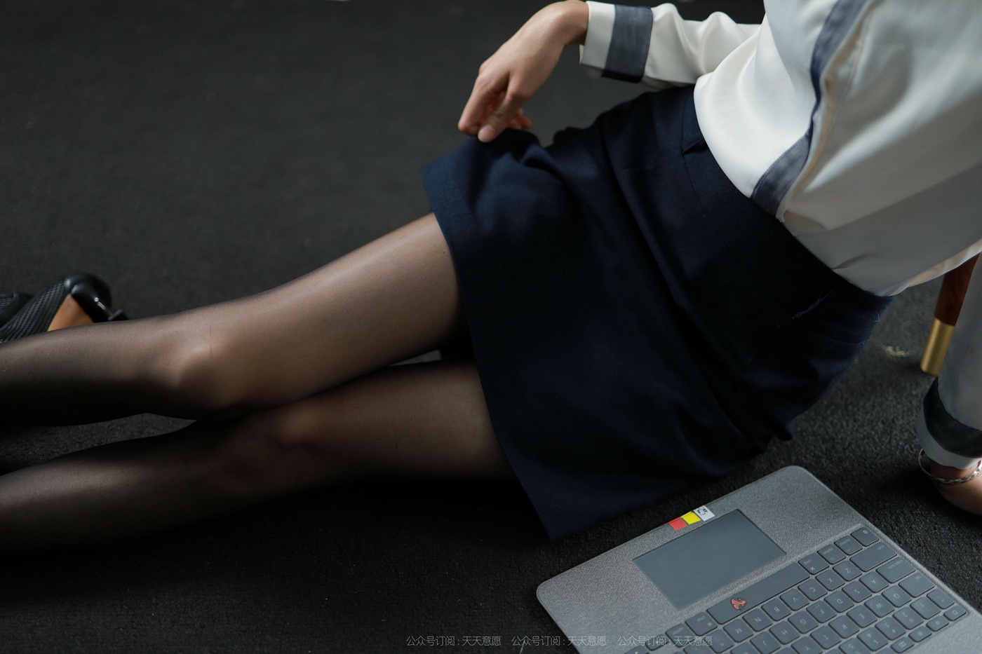 图片[83]-[IESS异思趣向]2021.11.14 丝享家974：团团《长腿打字员》[99P] – 速更版-美库