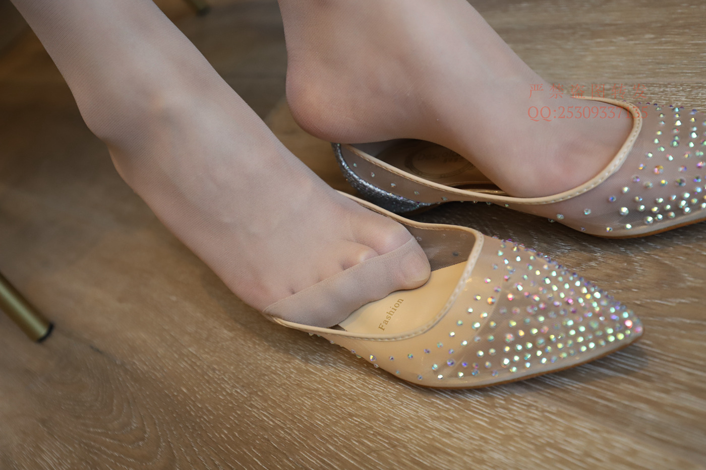 图片[194]-大西瓜爱牙膏-2018 7.8月活动 模特1（一） 服务员户外肉丝 [217P] – 速更版-美库