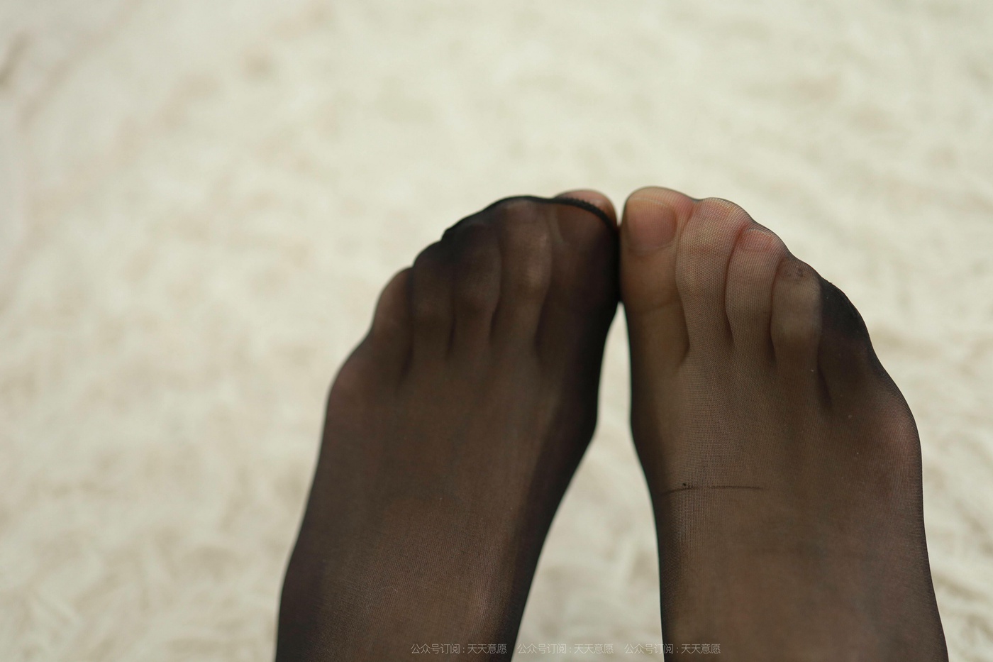 图片[13]-[IESS异思趣向]2021.11.17 丝享家977：团团《美腿代言人》[93P] – 速更版-美库