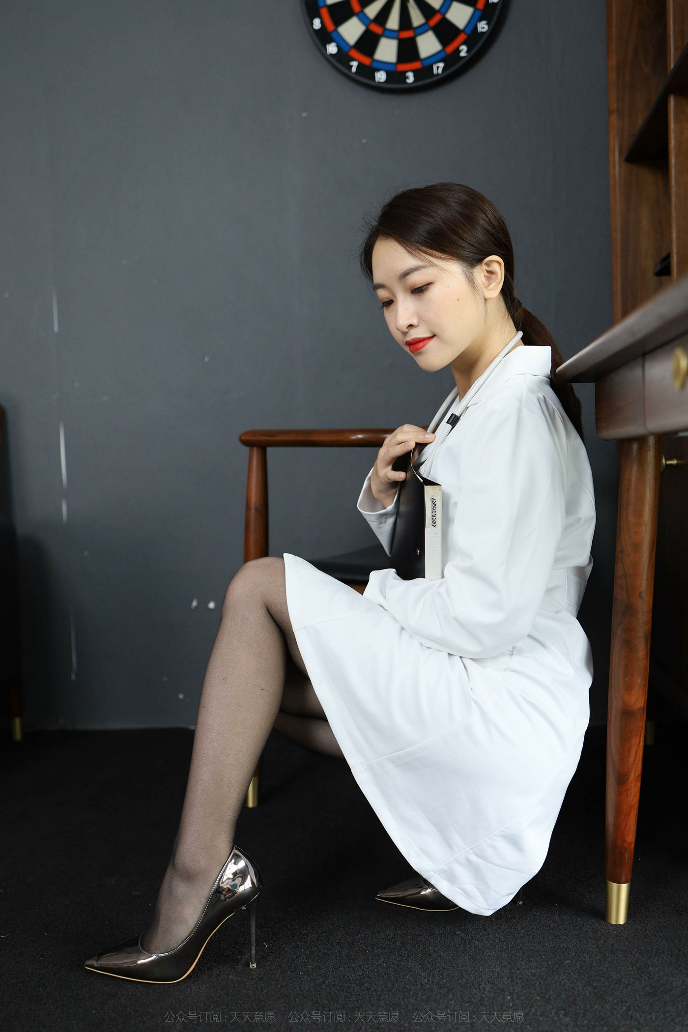 图片[49]-[IESS异思趣向] 2022.01.05 丝享家982：小婕《美女医生》[88P] – 速更版-美库