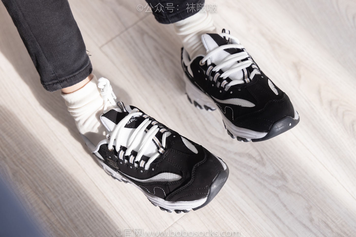 图片[13]-[BoBoSocks袜啵啵]NO.055 稚予-斯凯奇运动鞋、白棉袜、黑棉袜[139P] – 速更版-美库