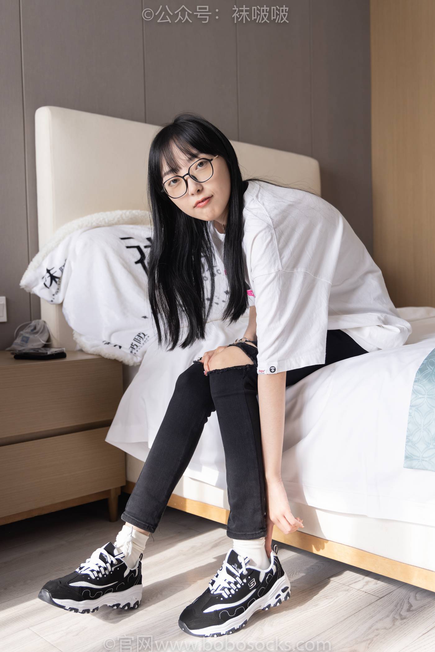图片[14]-[BoBoSocks袜啵啵]NO.055 稚予-斯凯奇运动鞋、白棉袜、黑棉袜[139P] – 速更版-美库