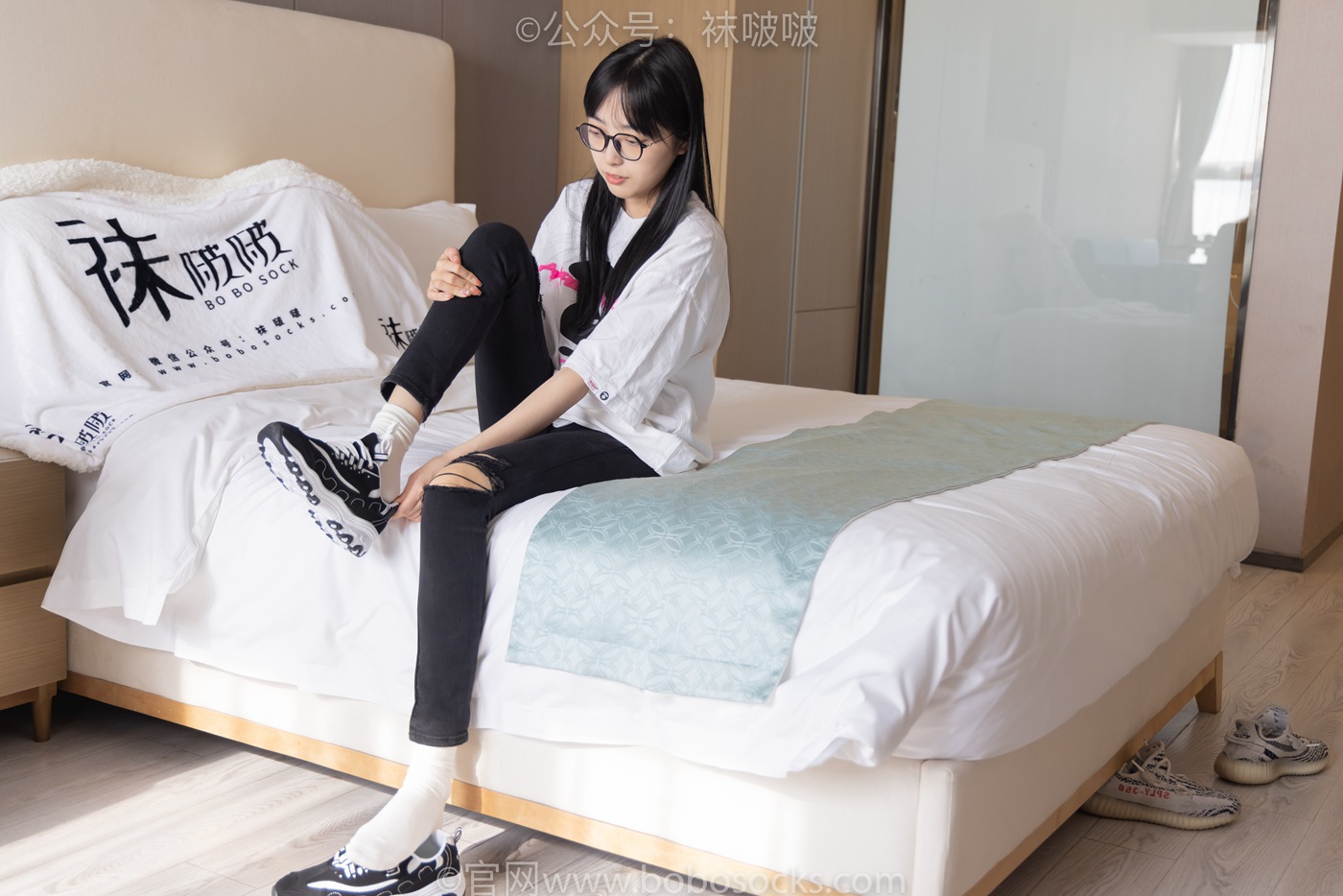 图片[43]-[BoBoSocks袜啵啵]NO.055 稚予-斯凯奇运动鞋、白棉袜、黑棉袜[139P] – 速更版-美库